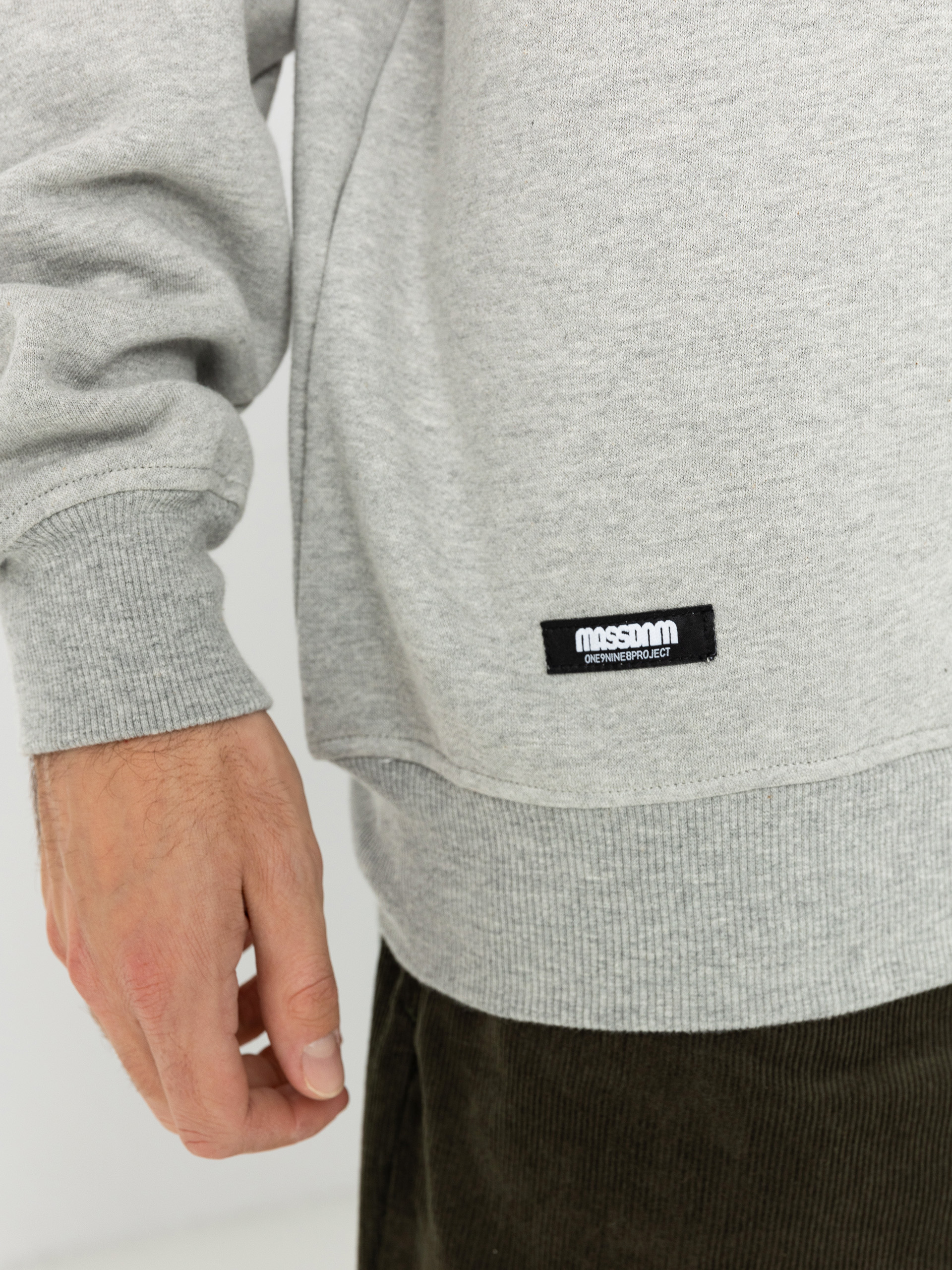 MassDnm Patch Crew Pulóver (lt heather grey)