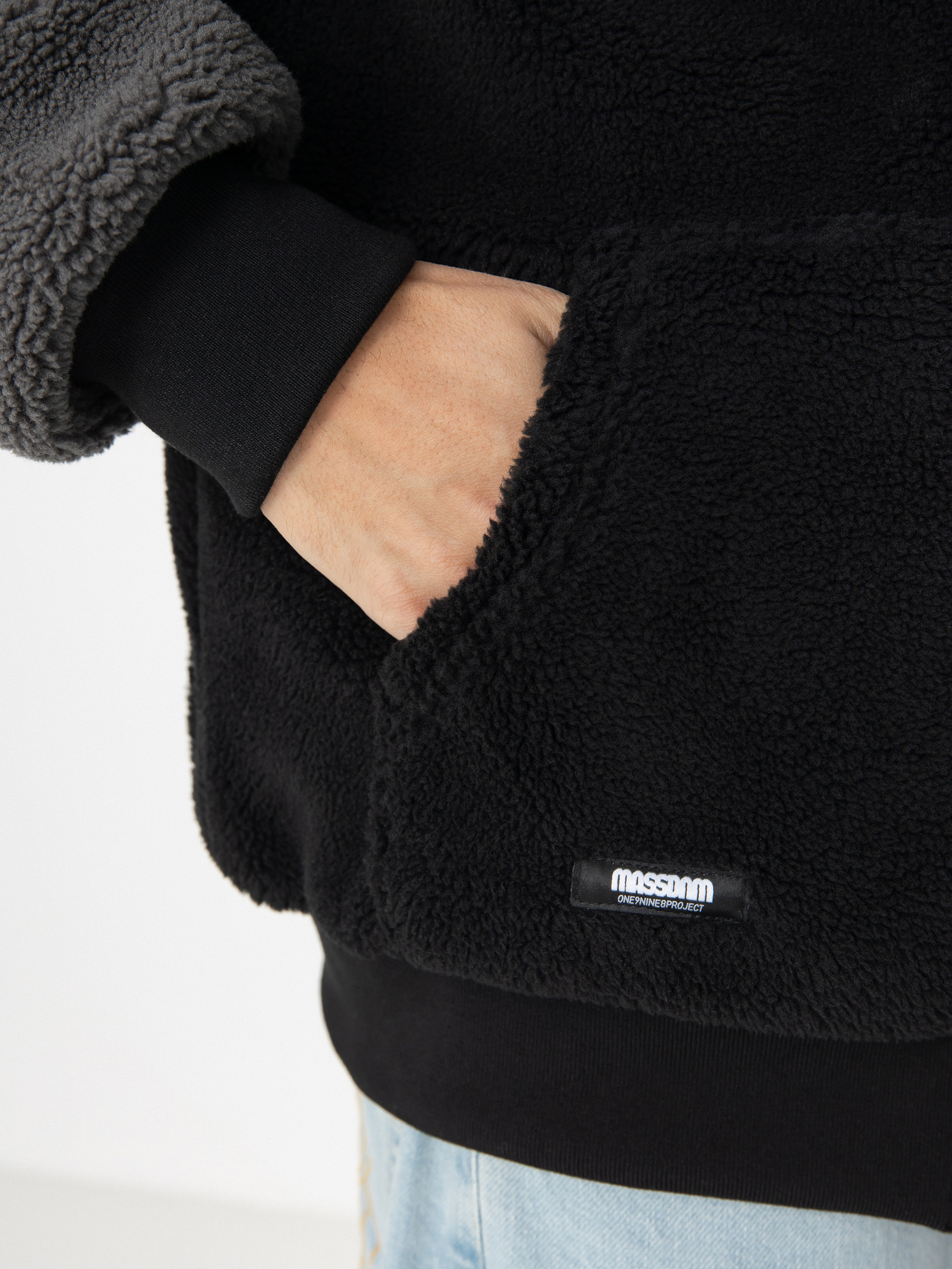 MassDnm Result Reversible Dzseki (grey/black)