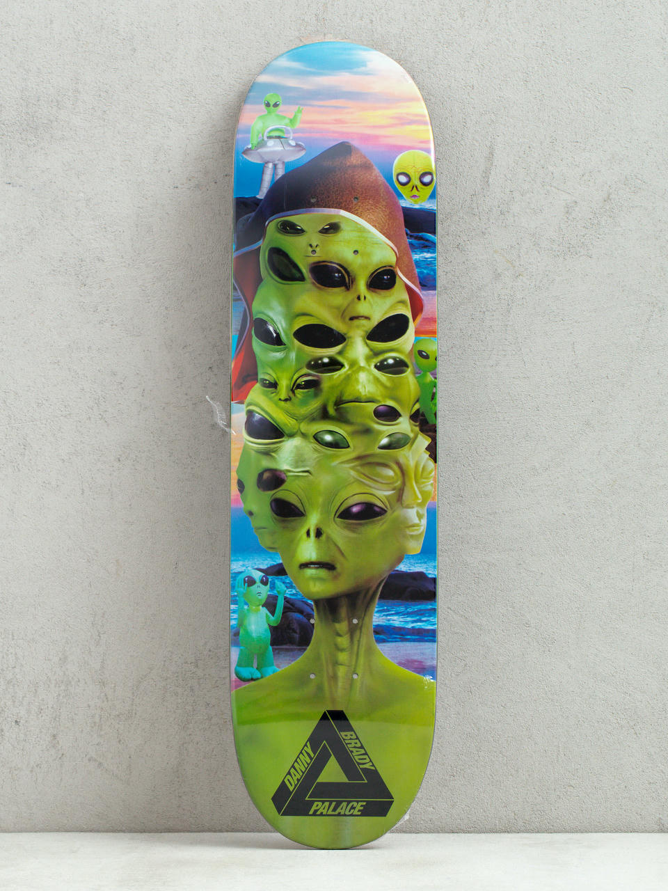 Gördeszka lap Palace Skateboards Brady Pro (assorted)