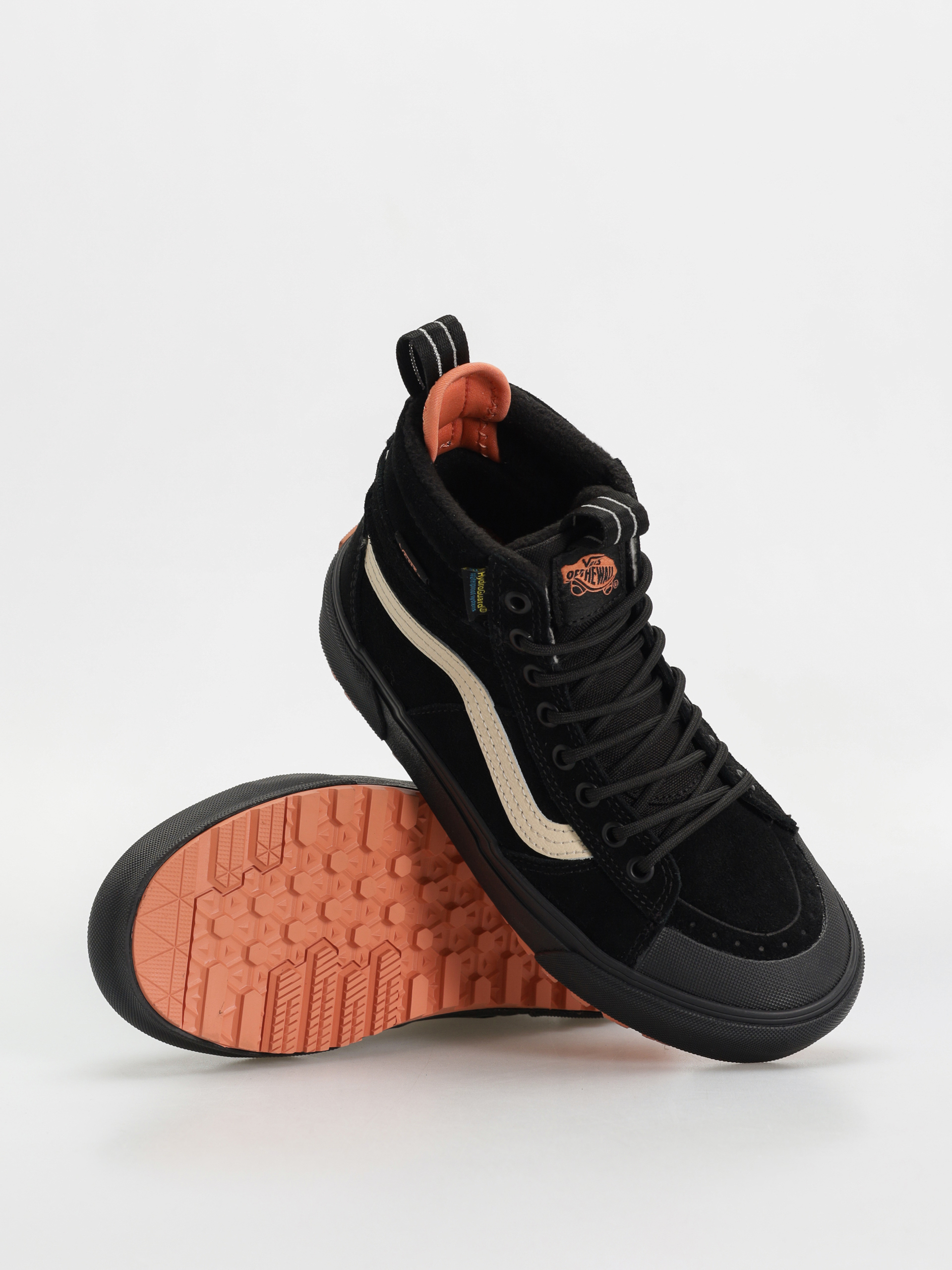 Vans Sk8 Hi Waterproof MTE Cipők (black)