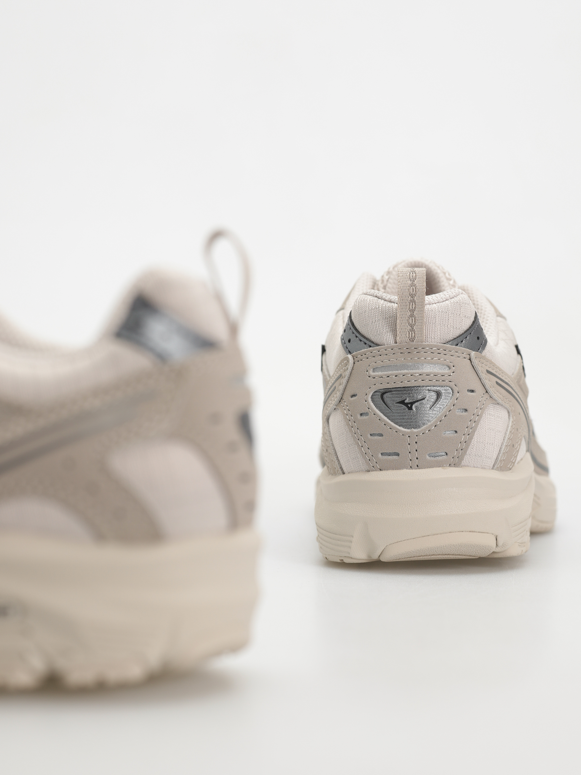 Mizuno MXR Tech Cipők (silver cloud/metallic gray/vintage khaki)