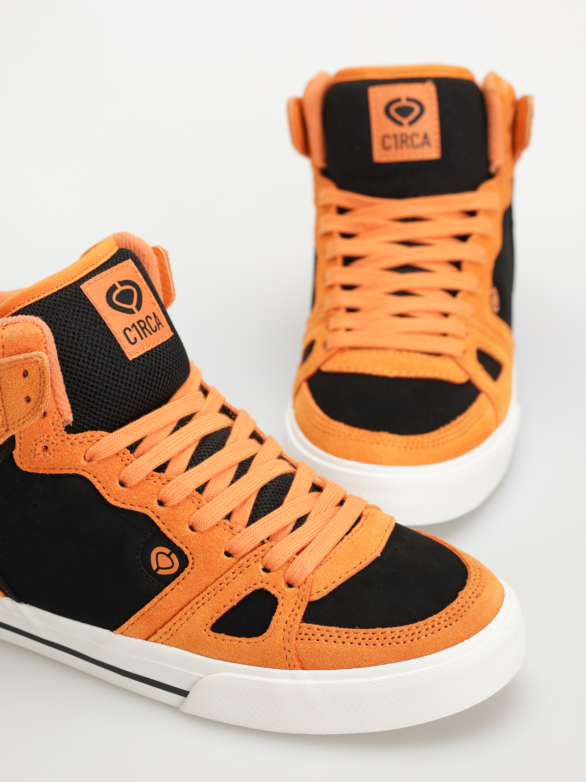 Circa 99 Vulc Hi Cipők (orange/black)