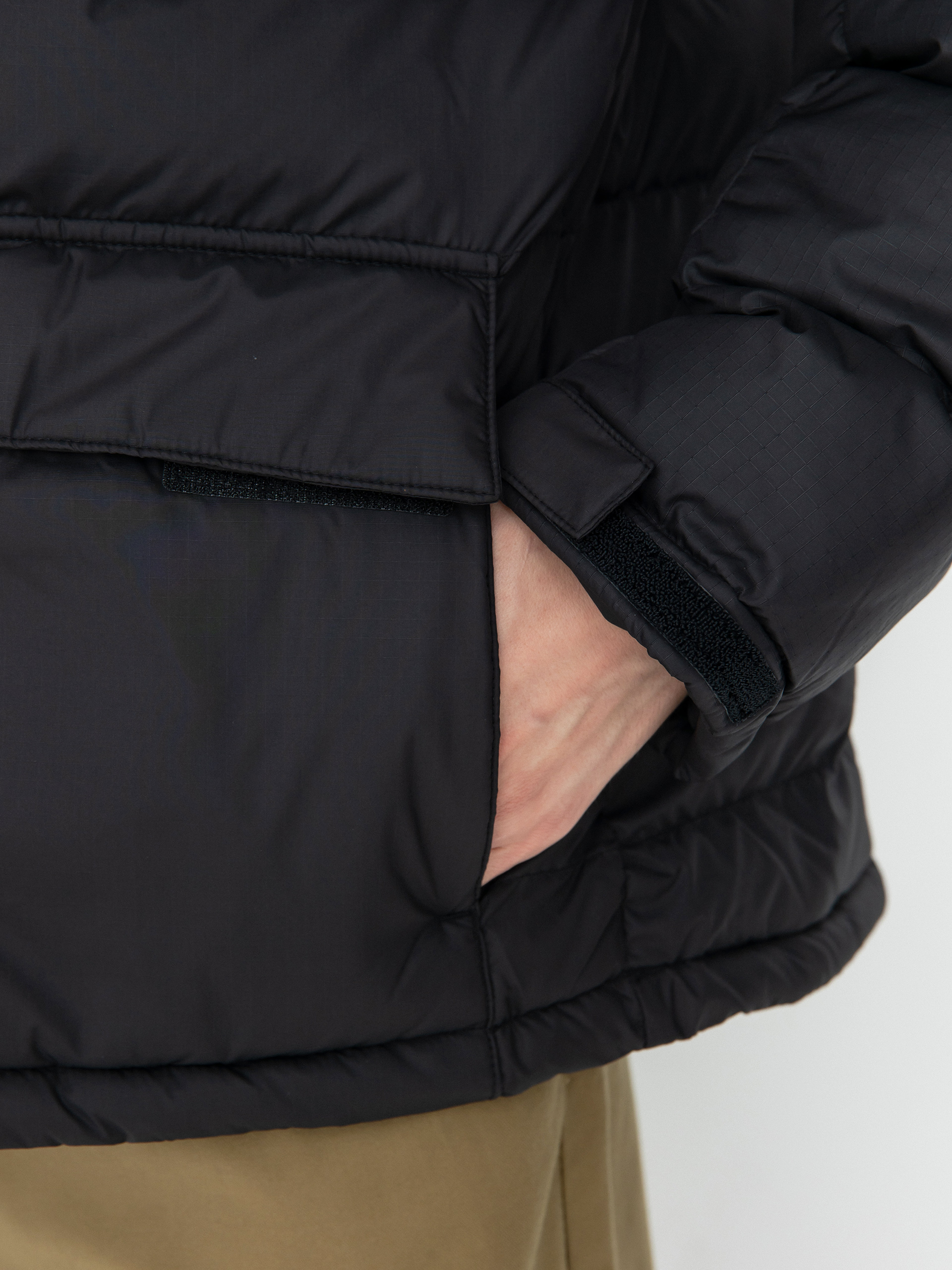 The North Face Limbara Insulated Dzseki (tnf black)