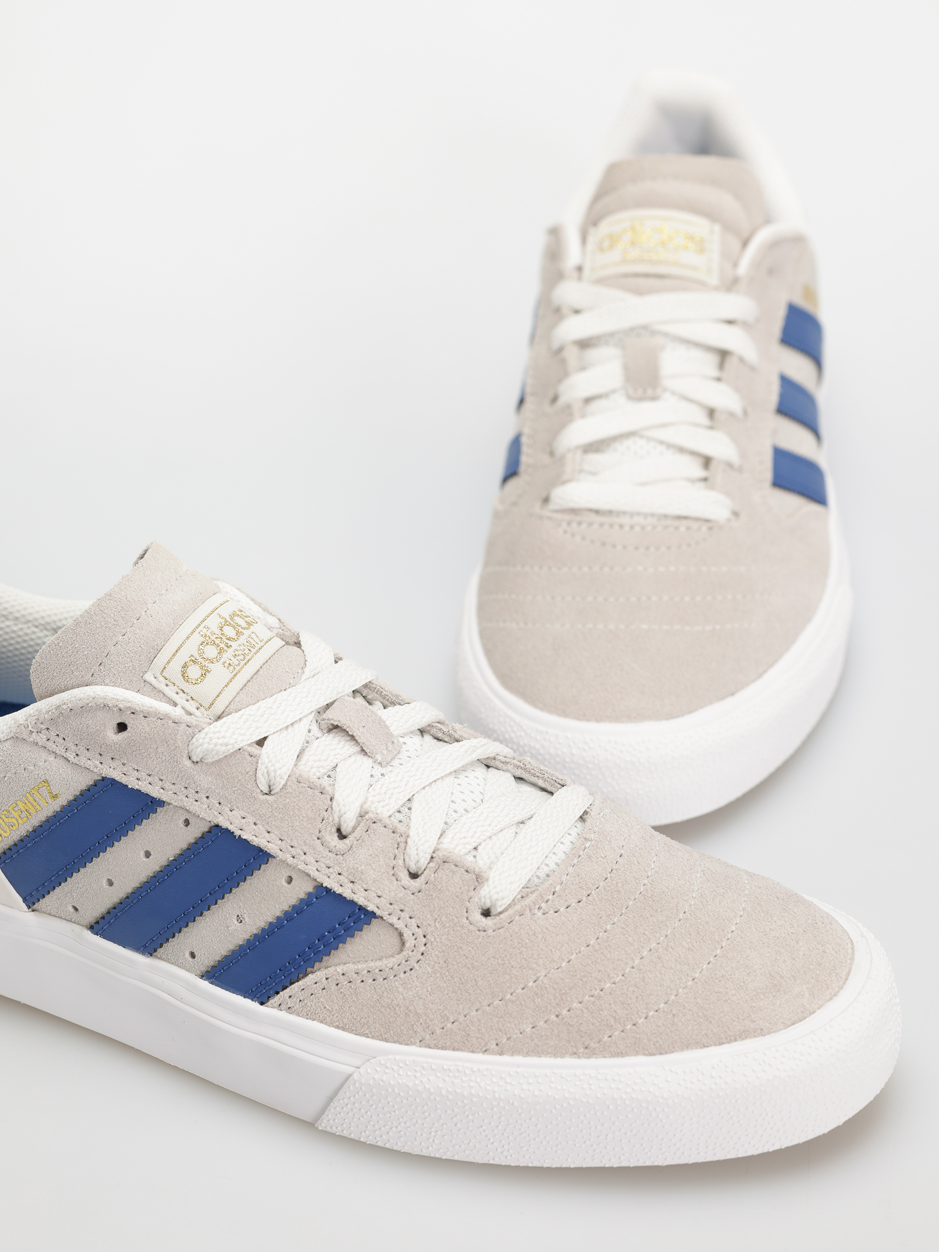 adidas Busenitz Vulc II Cipők (crywht/royblu/goldmt)