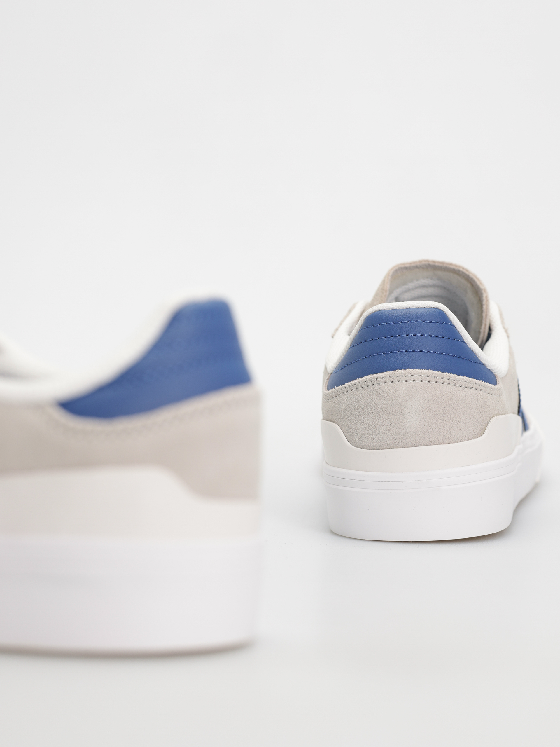 adidas Busenitz Vulc II Cipők (crywht/royblu/goldmt)