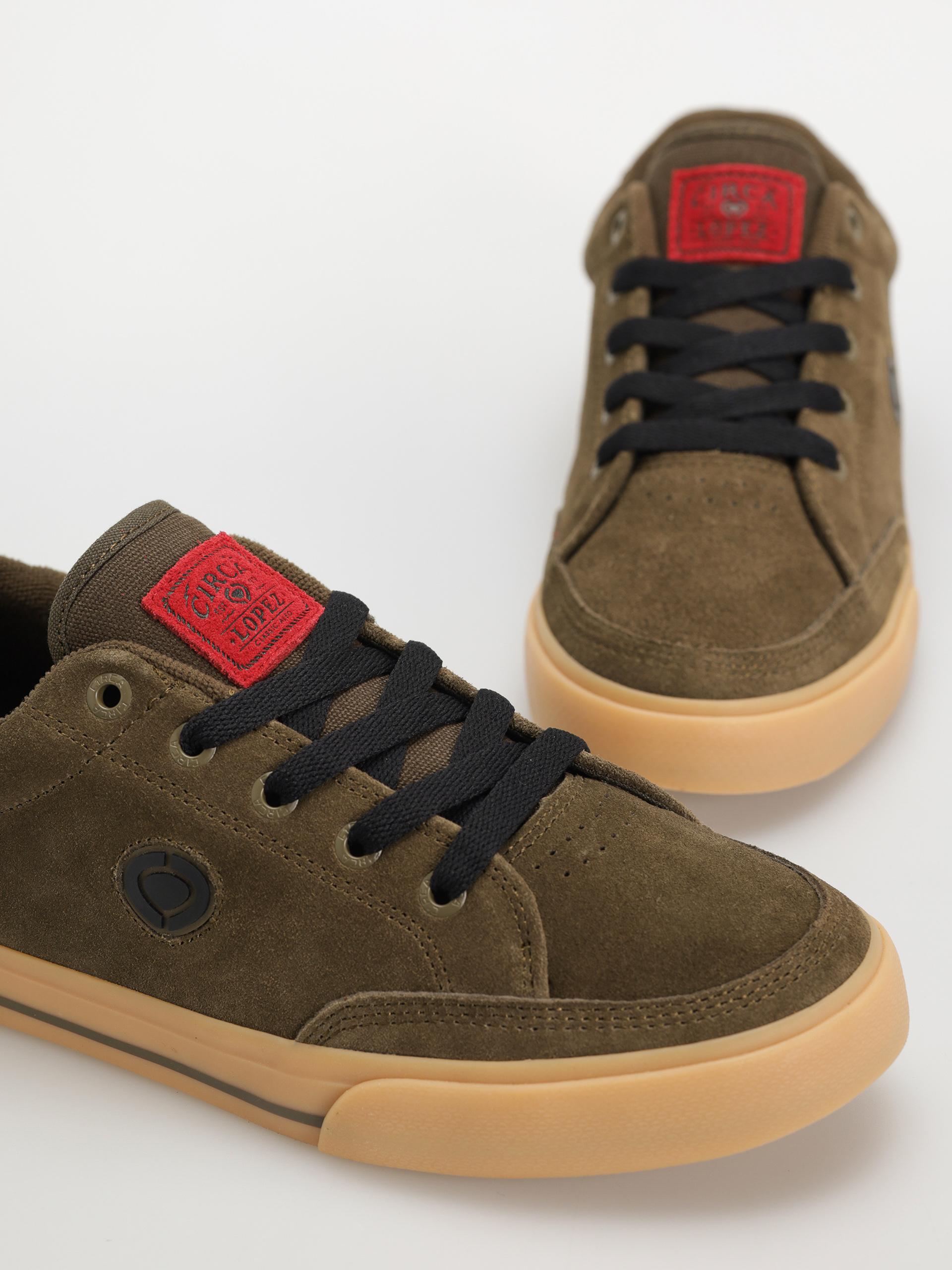 Cipők Circa Al 50 Slim (chocolate/red/gum)