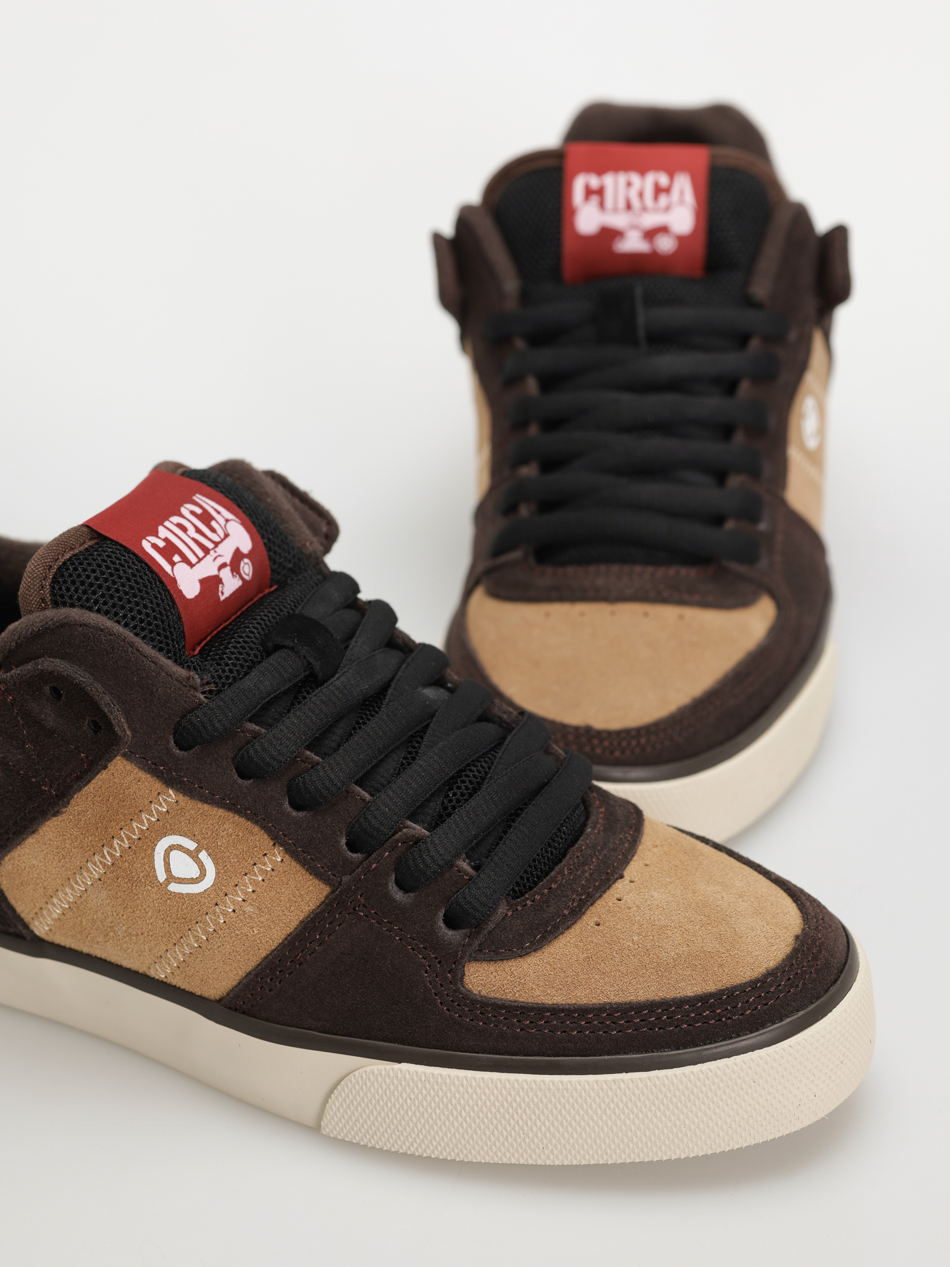 Cipők Circa Tre (tannin/black/red)