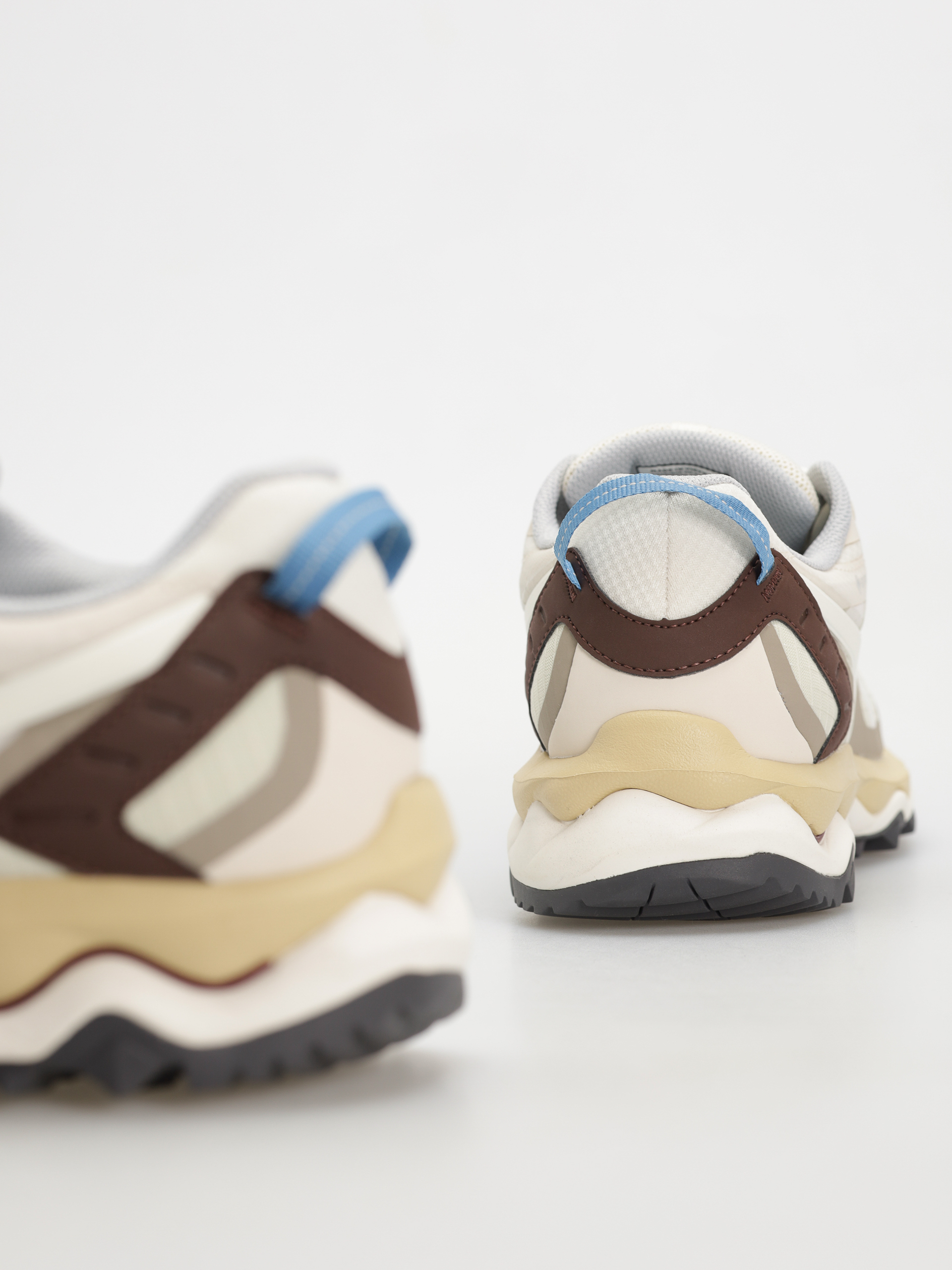 Mizuno Wave Mujin TL GTX Cipők (summer sand/pristine/chicory coffee)