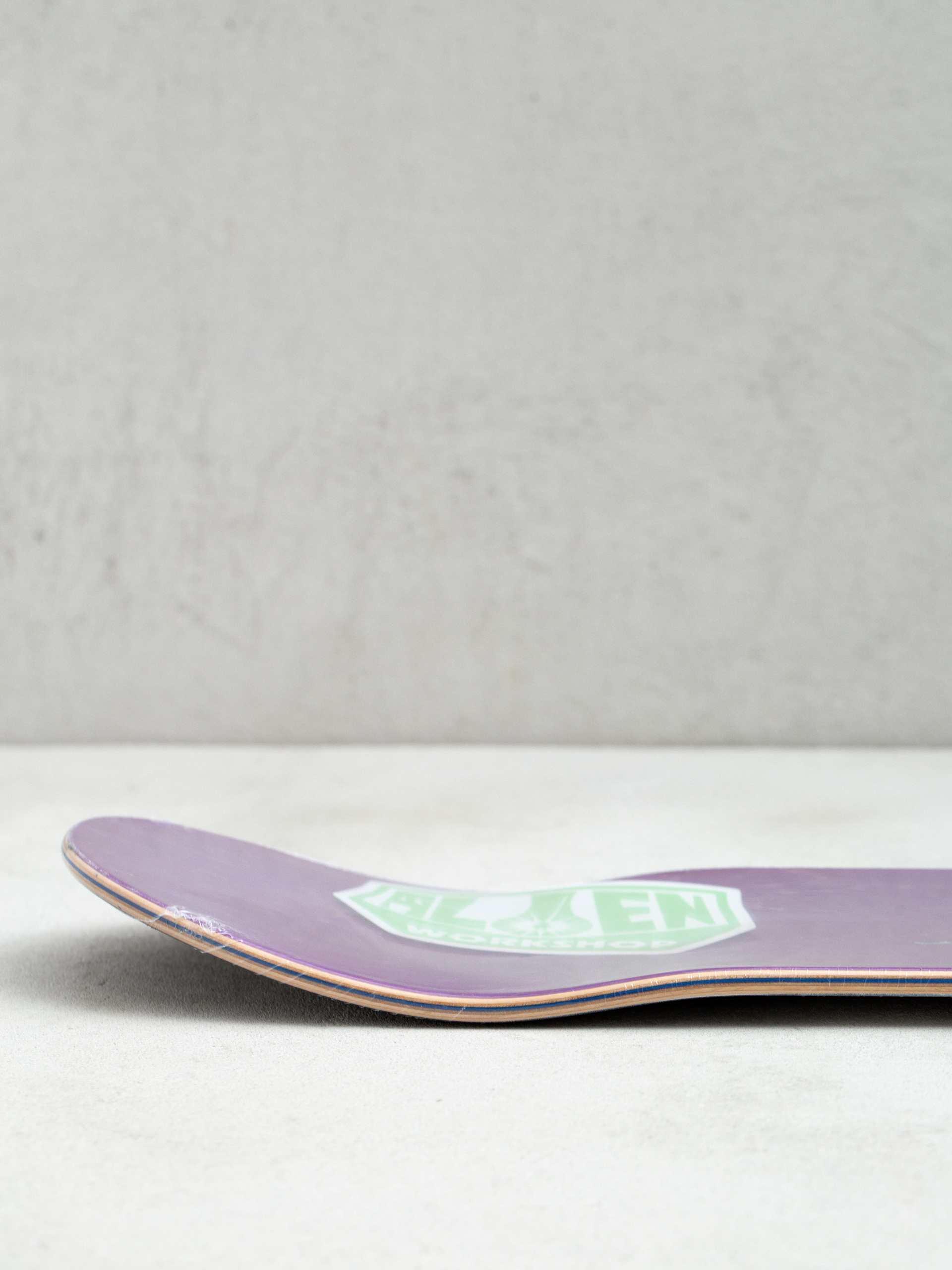 Gördeszka lap Alienworkshop Visitor Reality (black/grey)