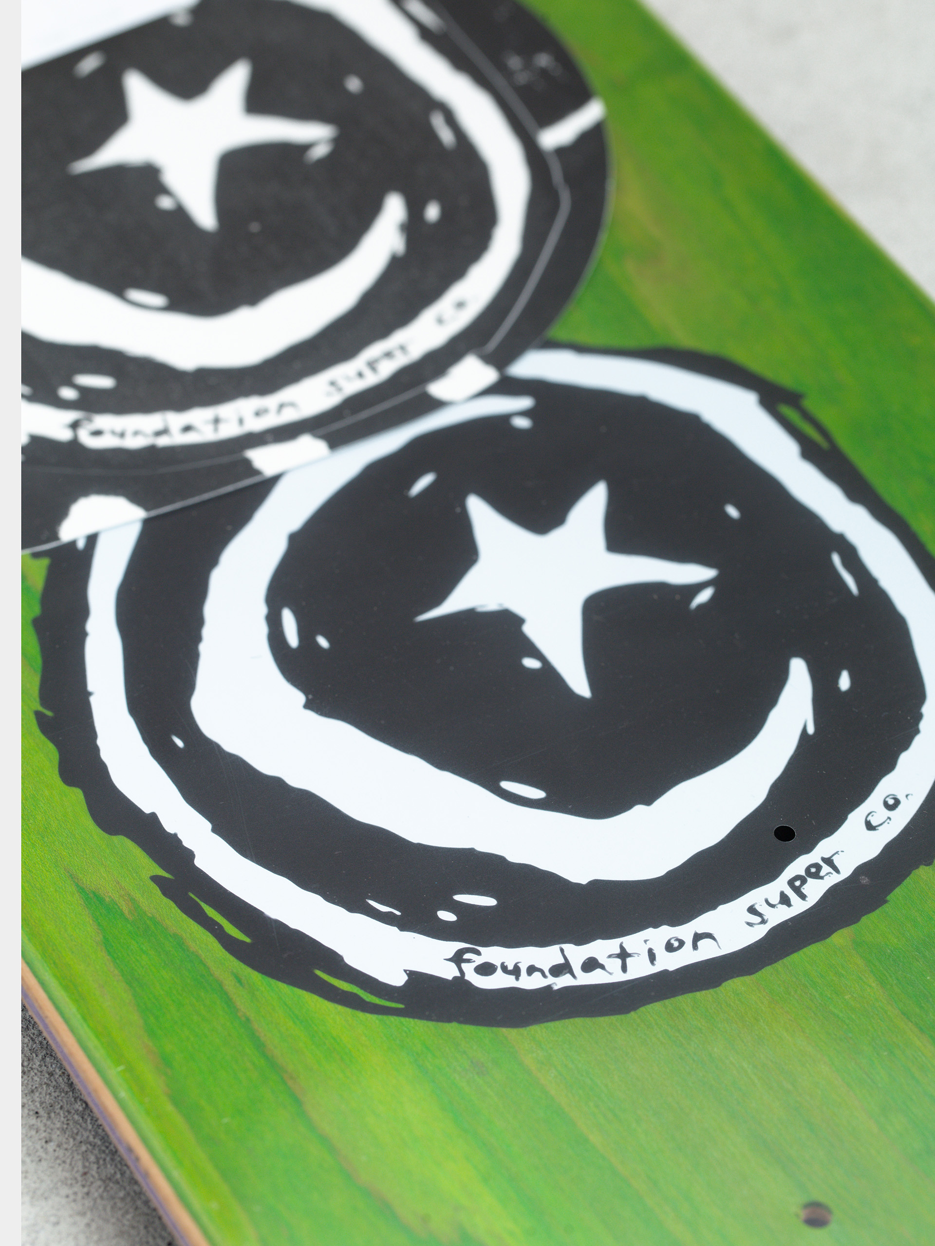 Gördeszka lap Foundation 90s (orange/green/blue/red)