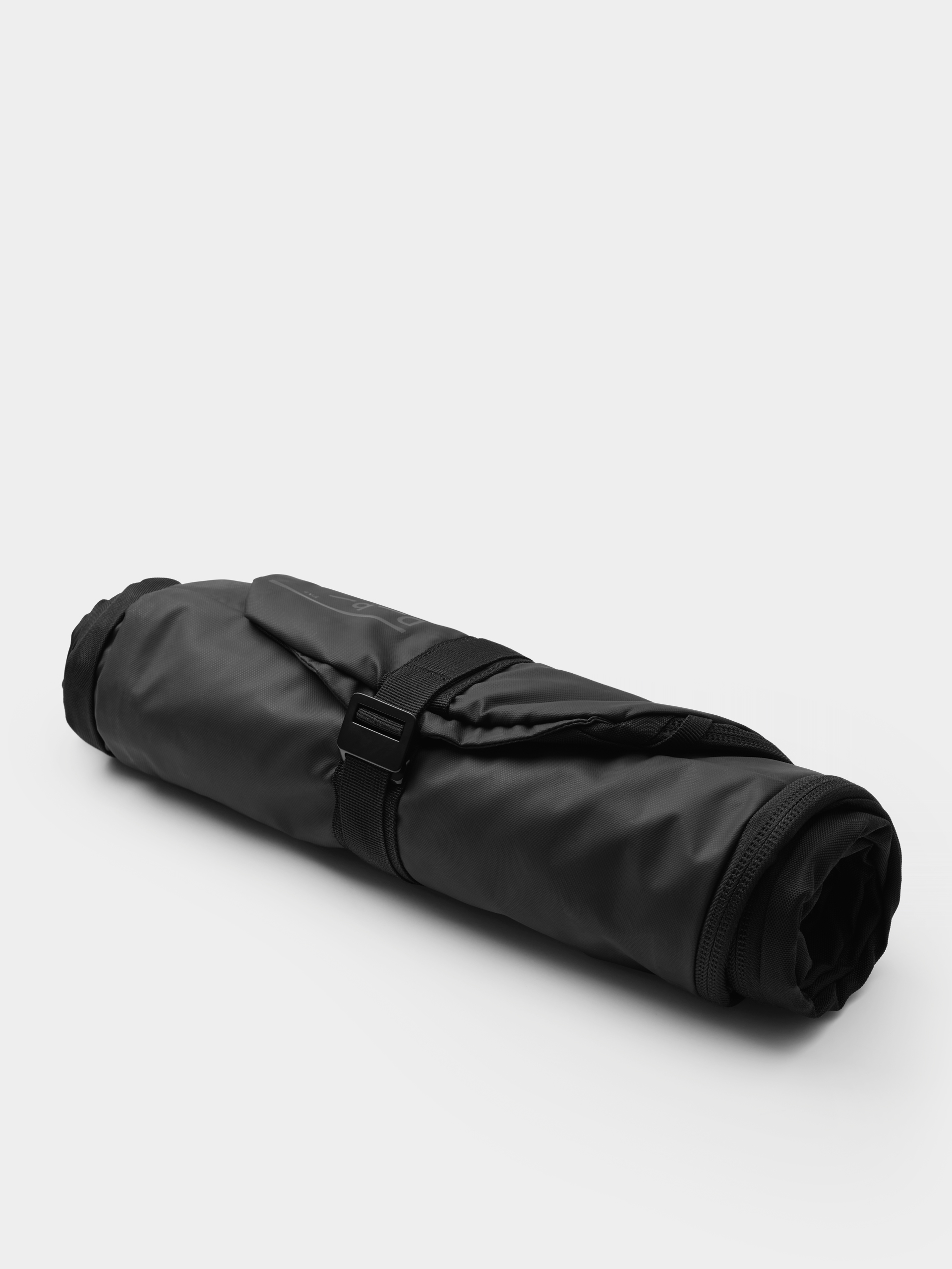 Sízsák Db Snow Essential Snowboard Bag (black out)