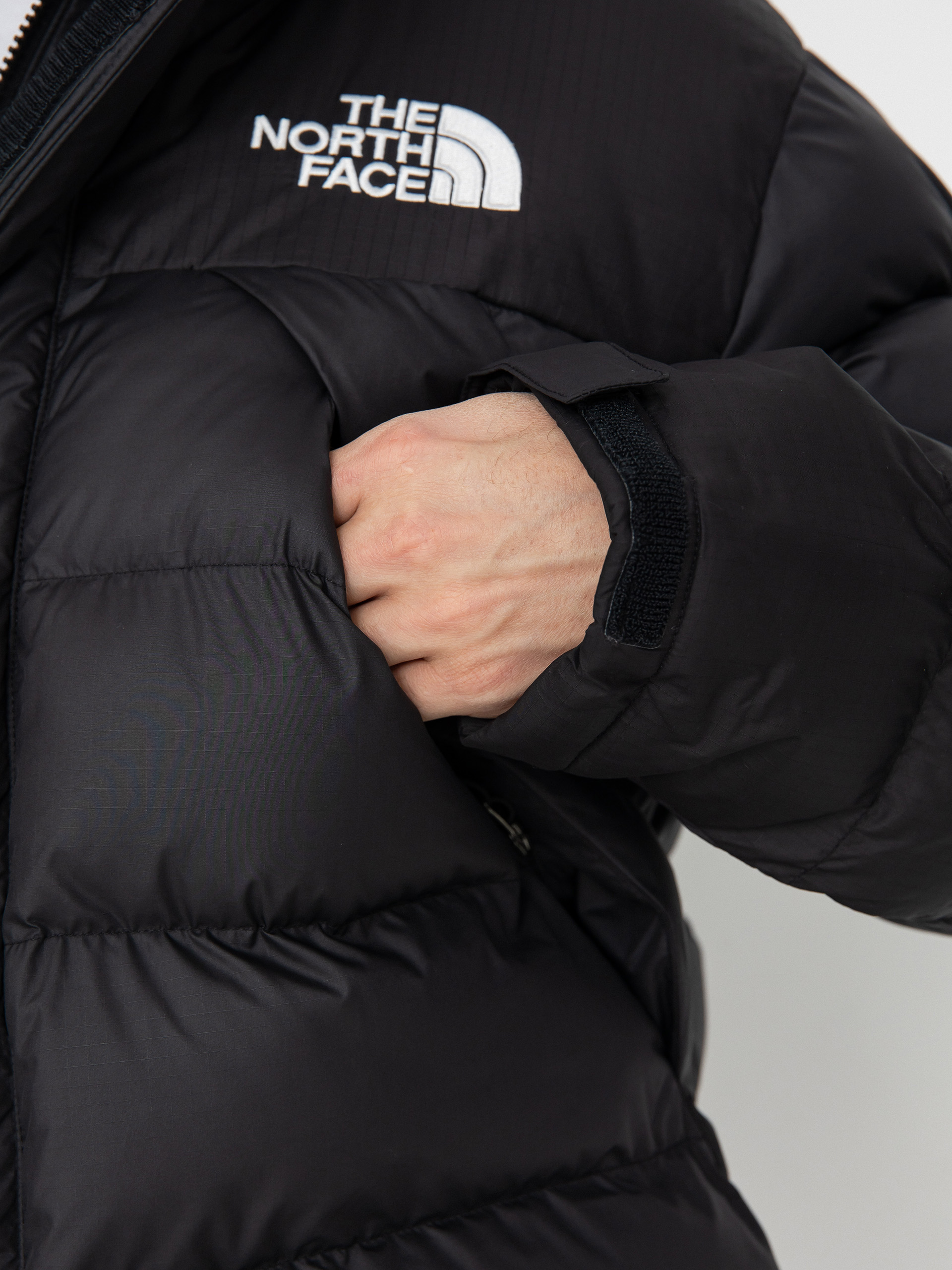 The North Face Limbara Insulated Parka Dzseki (tnf black)