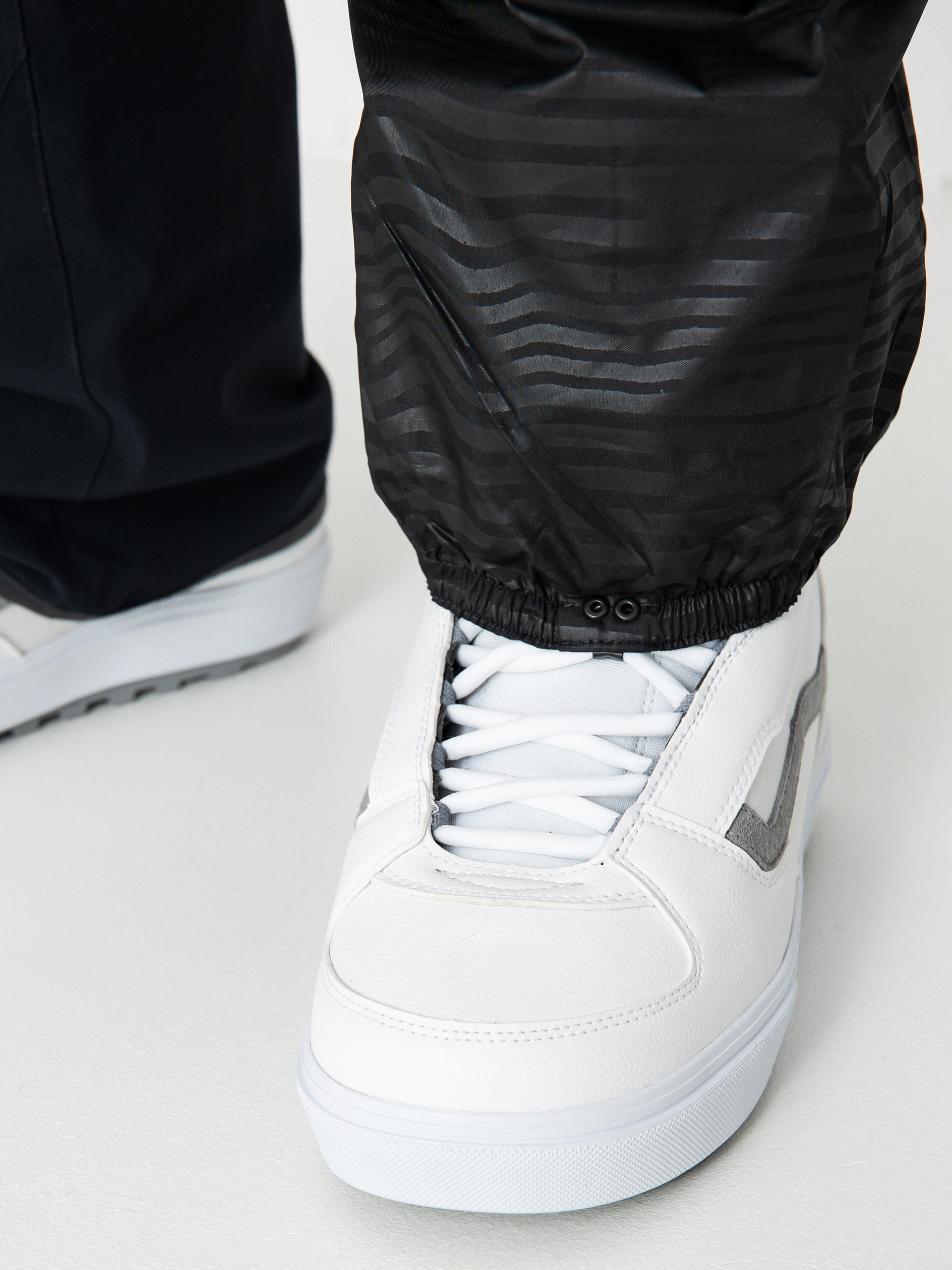 Férfi Snowboard nadrág Volcom Roan Bib Overall (black)