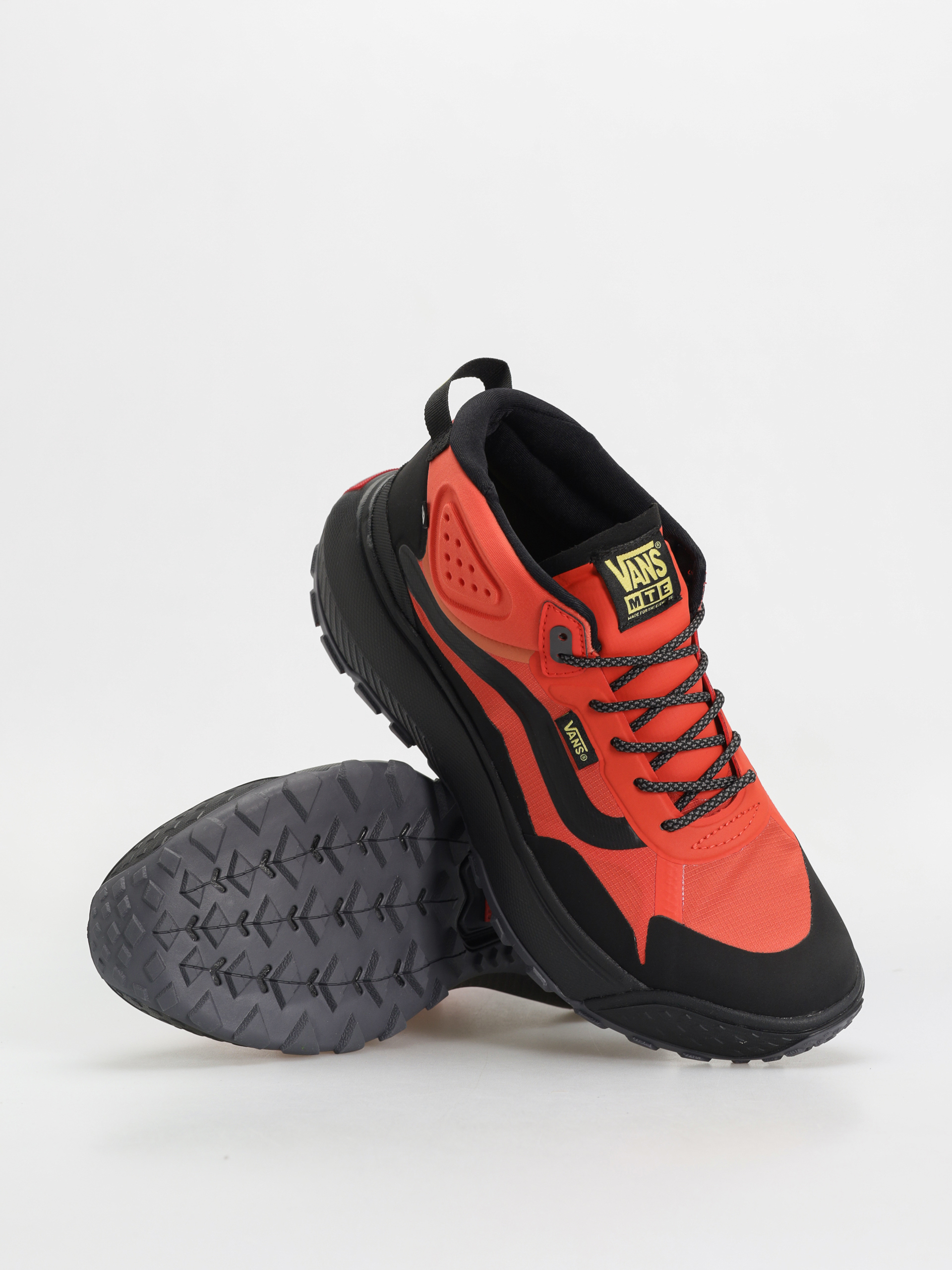 Vans Crosspath Mid MTE Cipők (orange/black)