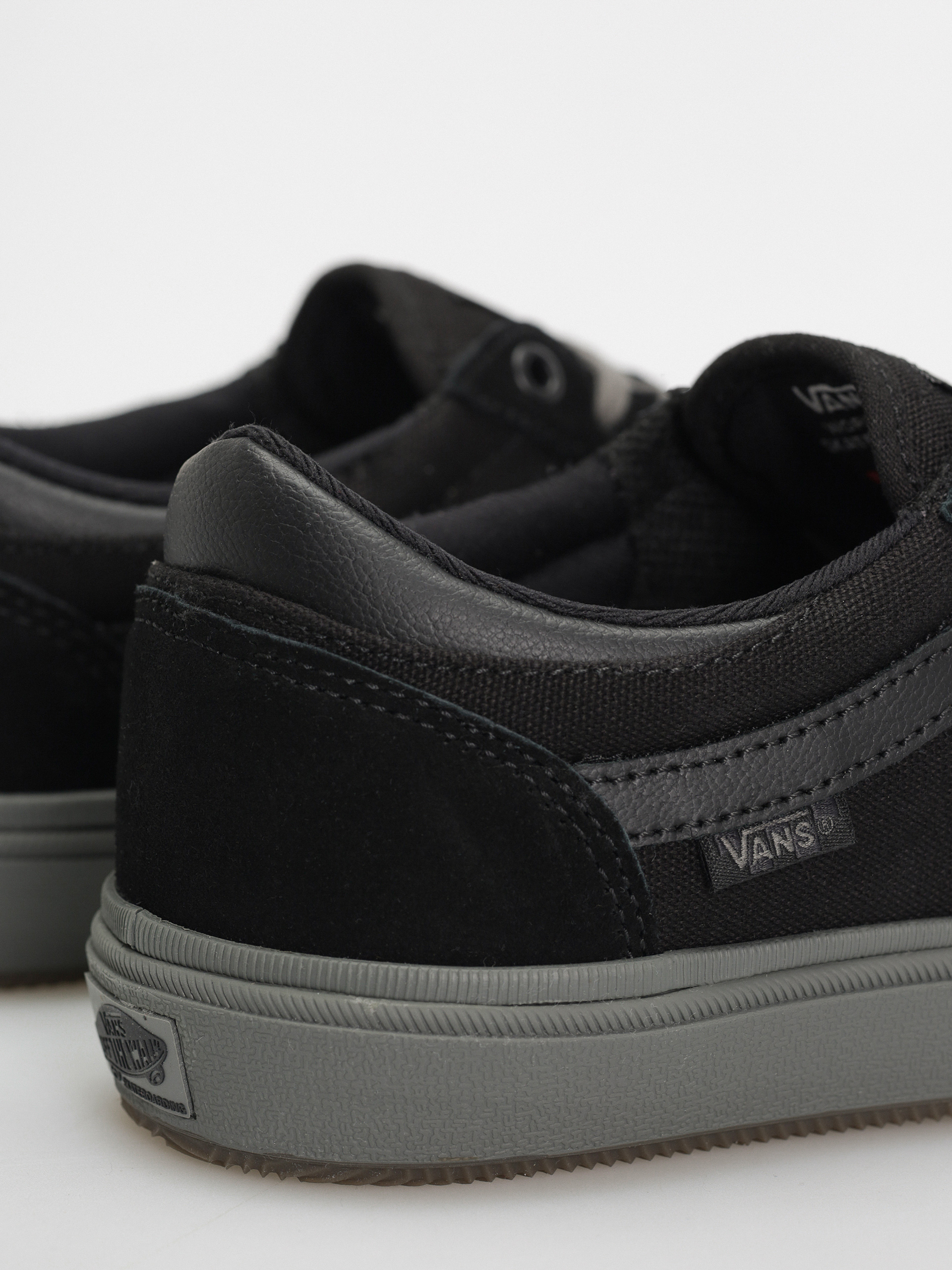 Vans Skate Gilbert Crockett Cipők (charcoal/black)