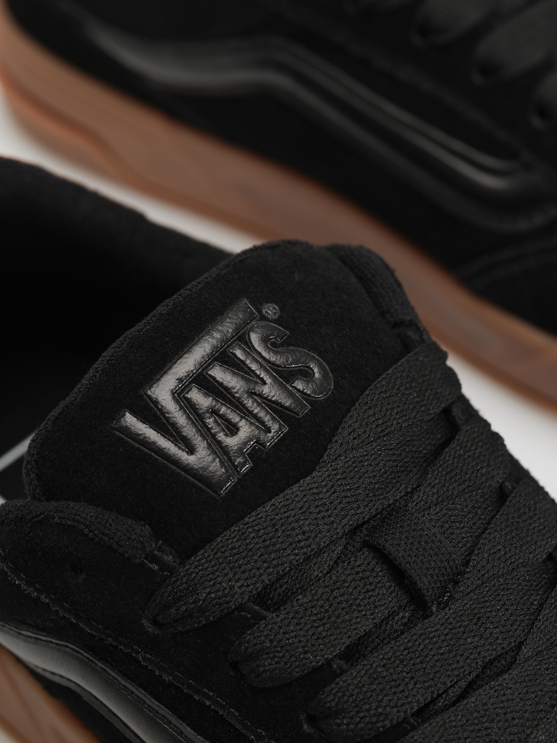 Vans Hylane Cipők (black/gum)