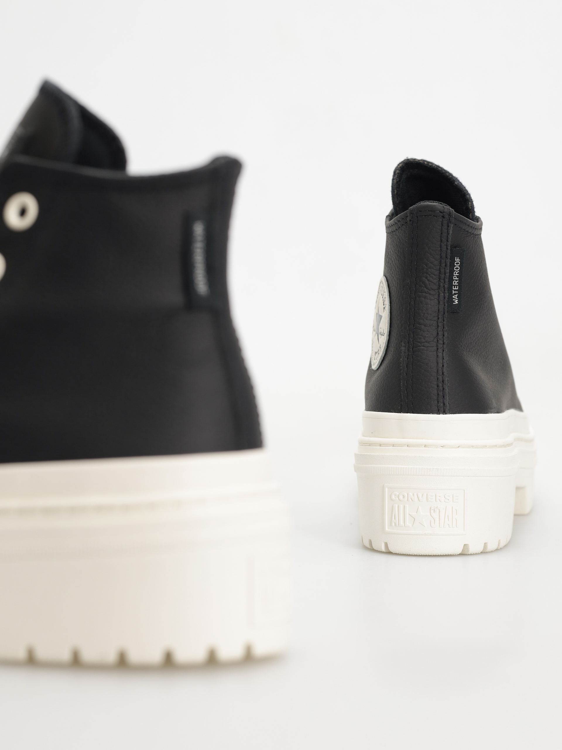 Cipők Converse Chuck Taylor All Star Lugged Heel Platform Waterproof Wmn (black/black/egret)