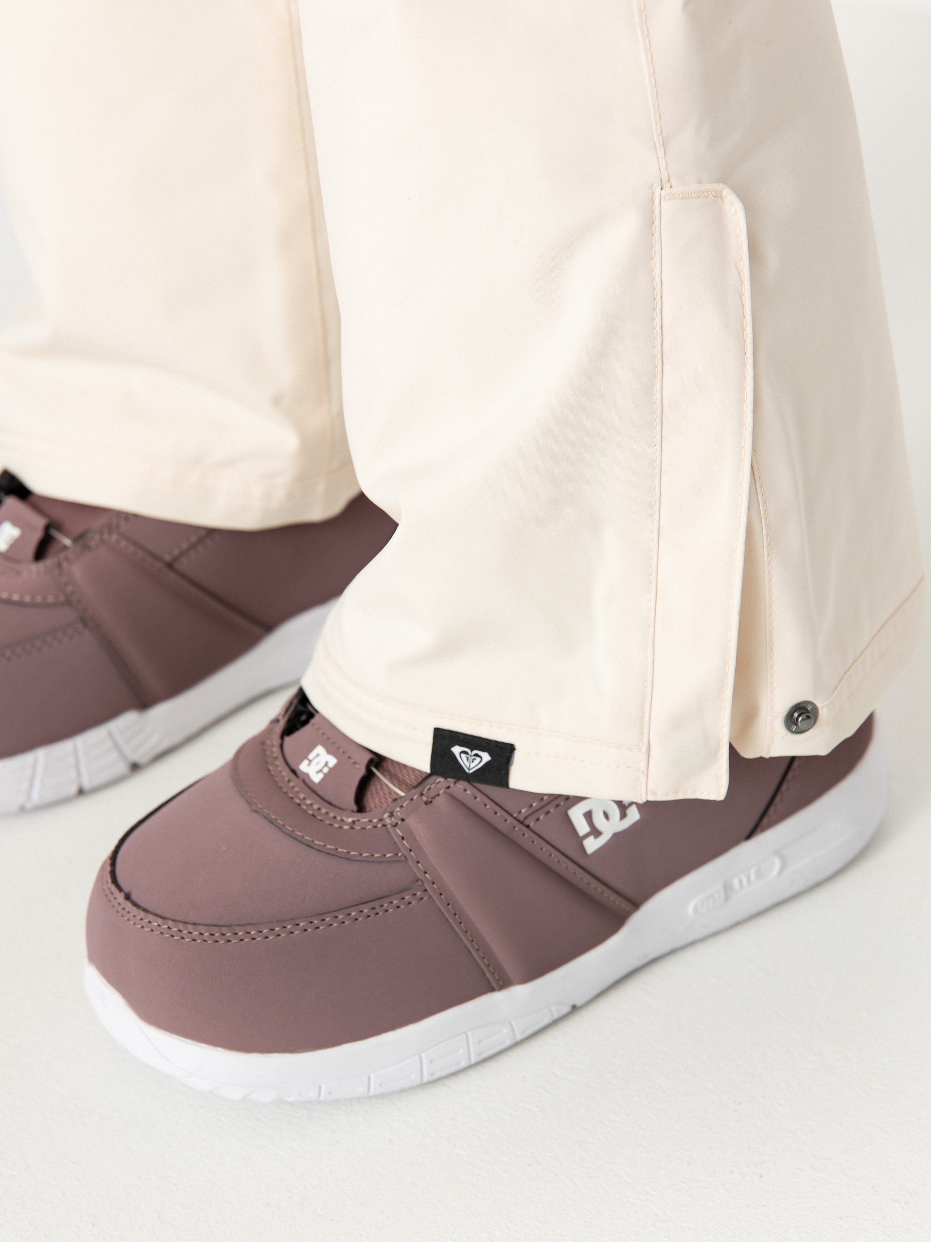 Női Roxy Backyard Snowboard nadrág (buttercream)