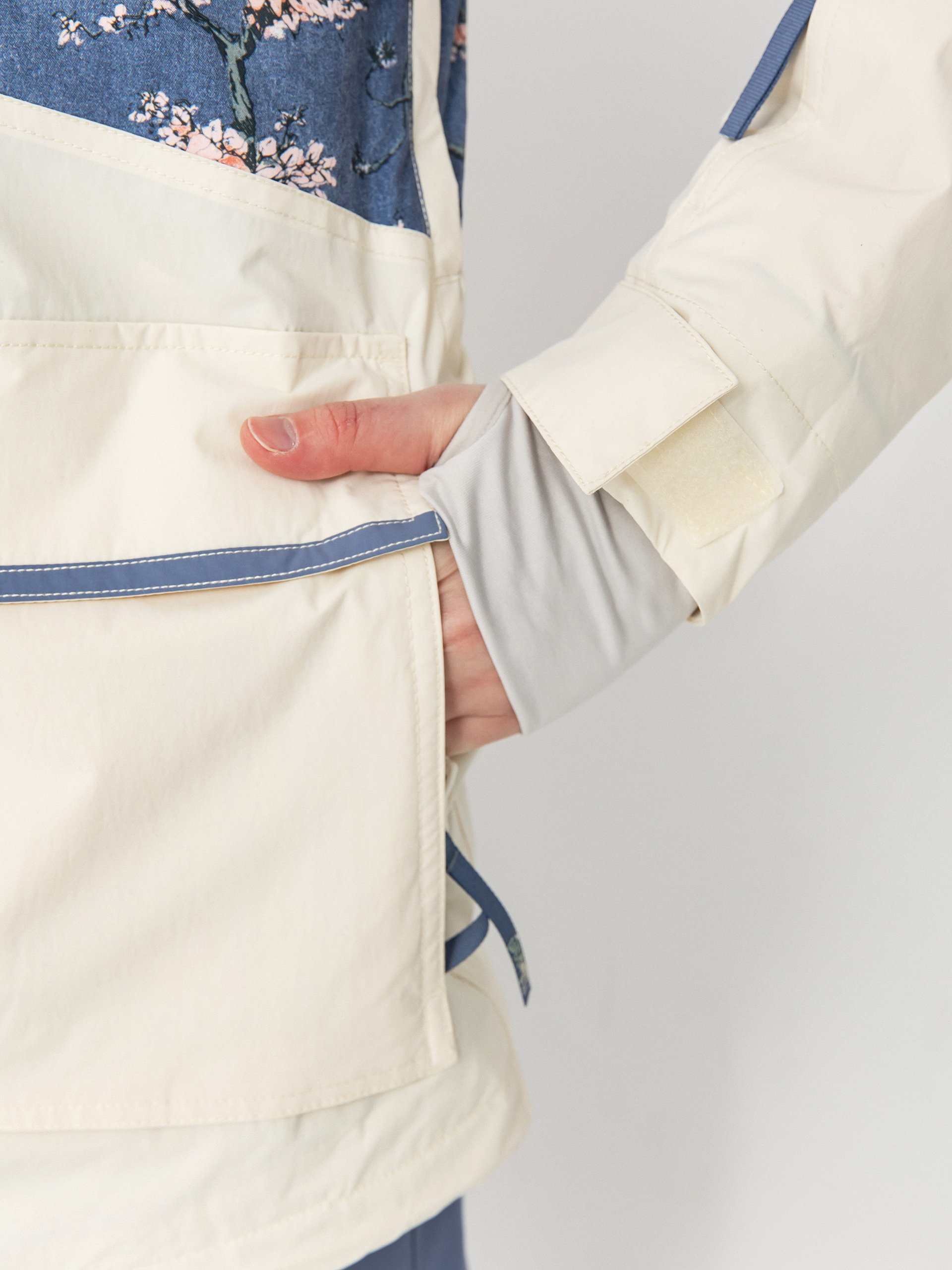 Női Roxy Chloe Kim Parka Snowboard dzseki (chloe blossom)