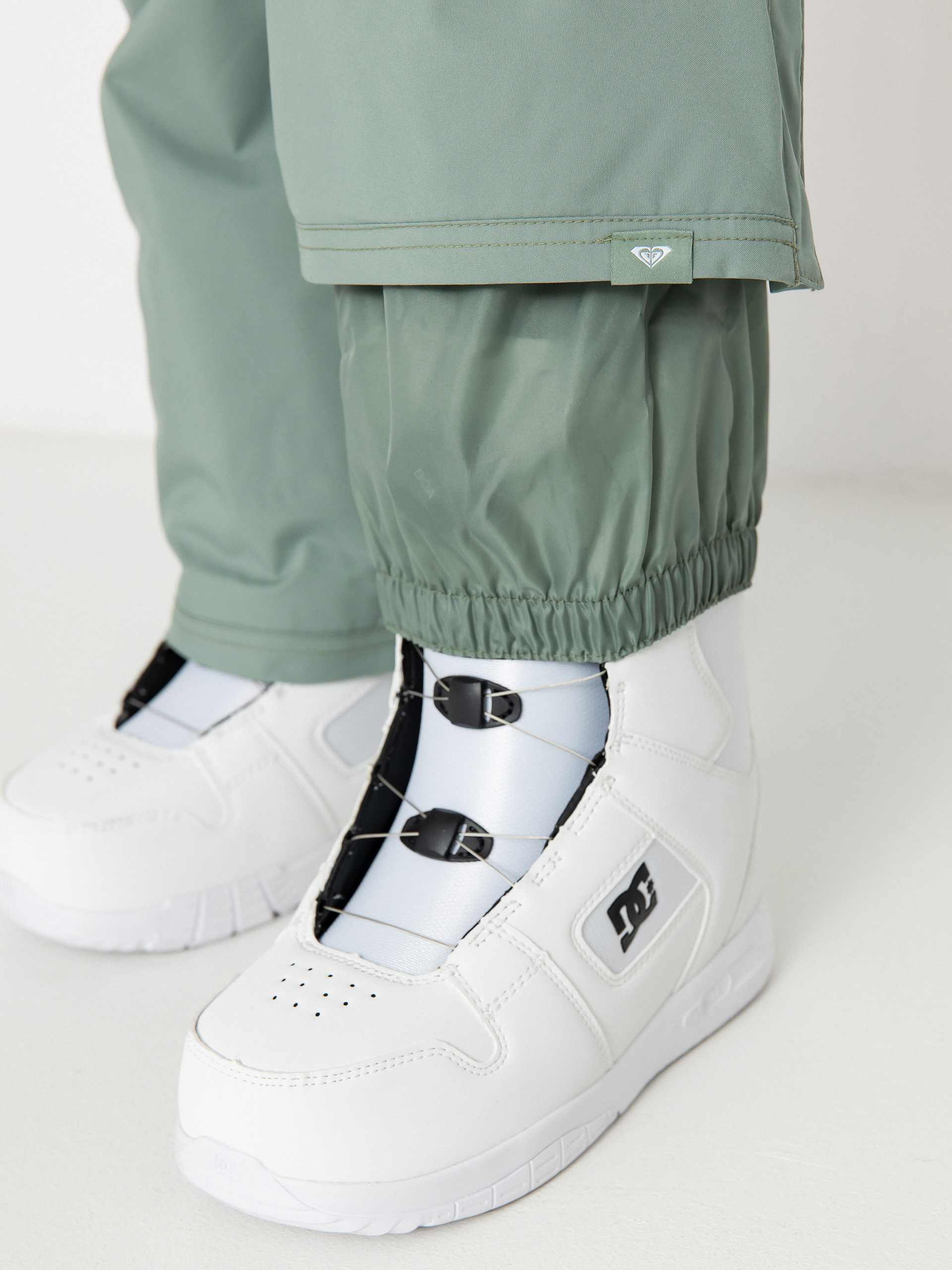 Női Roxy Backyard Snowboard nadrág (lily pad)