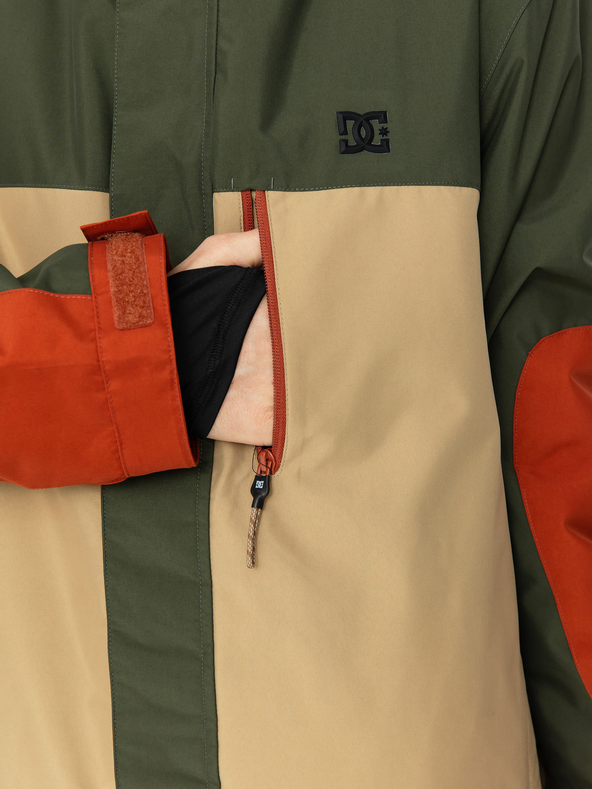 Férfi Snowboard dzseki DC Defiant (deep depths)