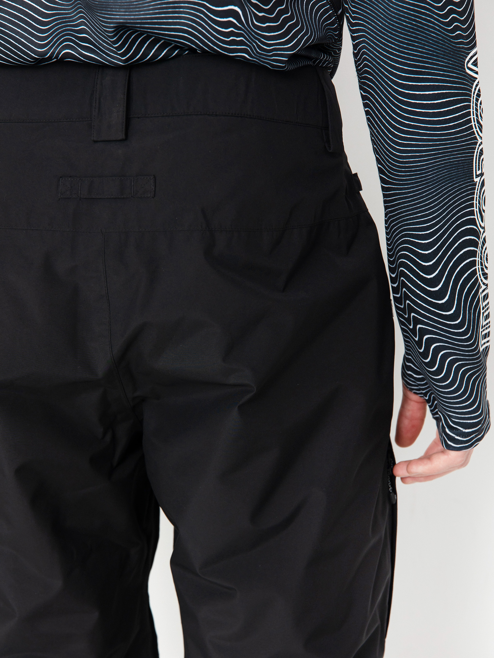 Férfi 686 Gore Tex Core Insulated Snowboard nadrág (black)