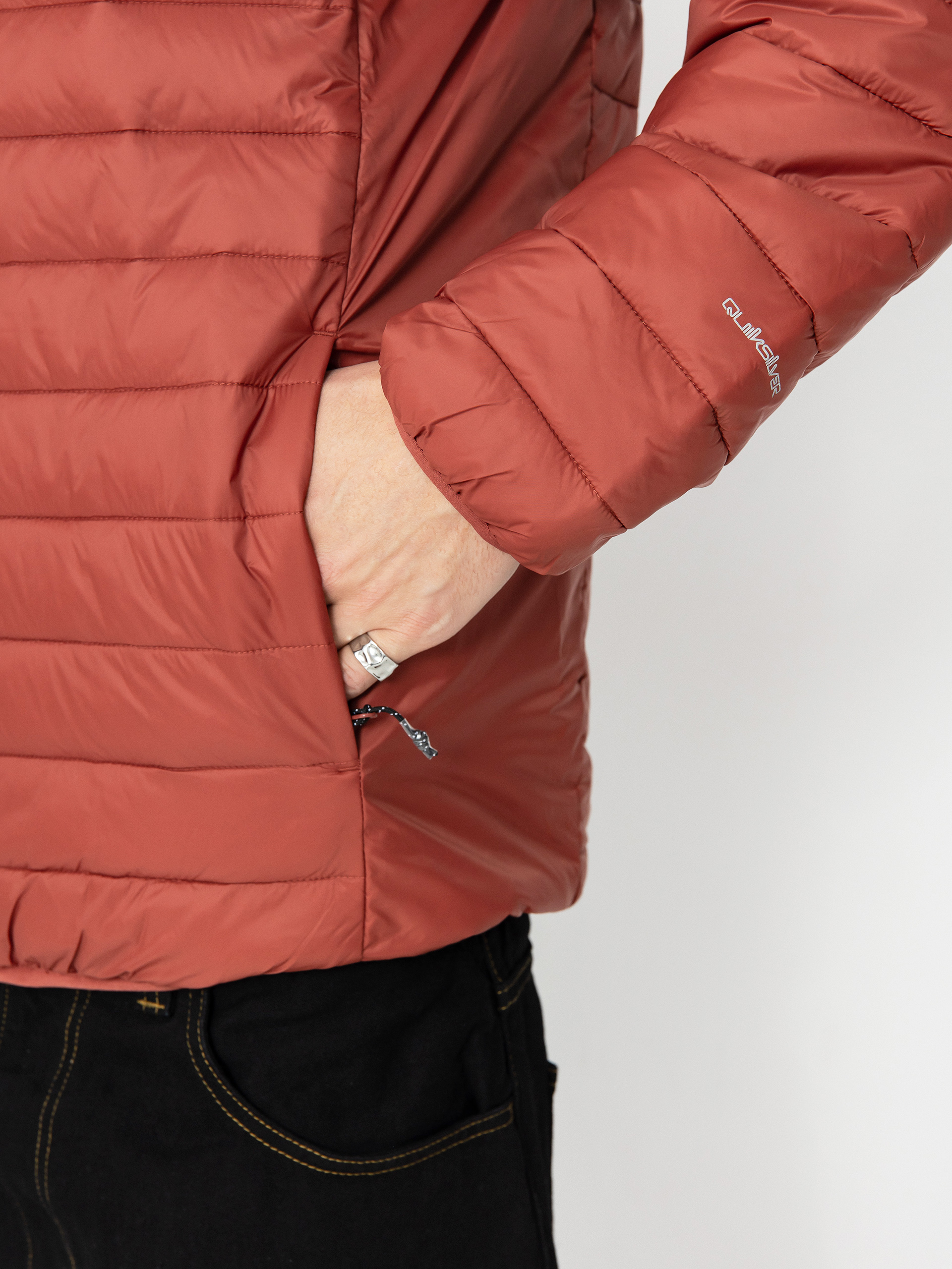 Dzseki Quiksilver Scaly Hood (burgundy)