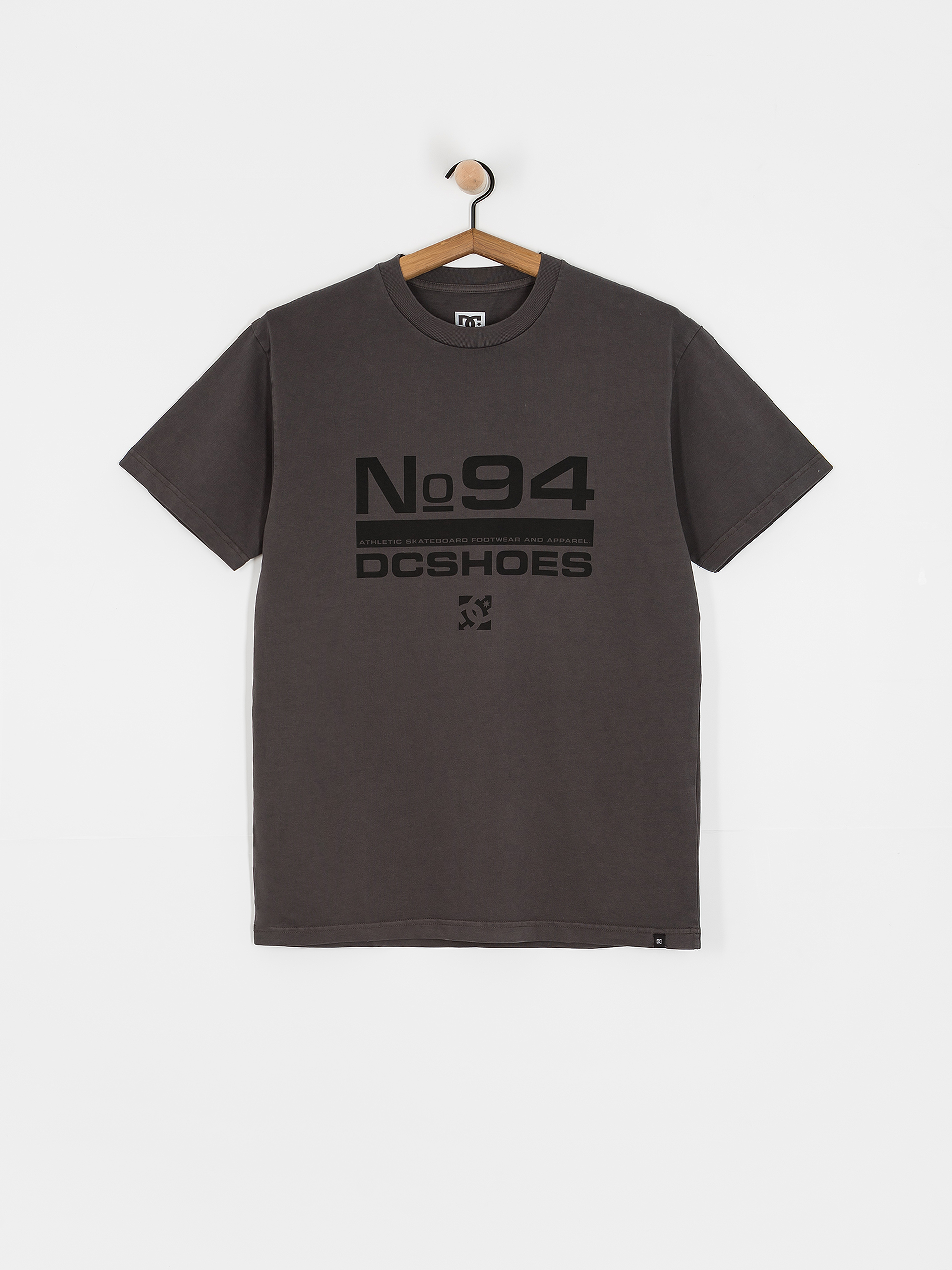 Póló DC No 94 (black enzyme wash)