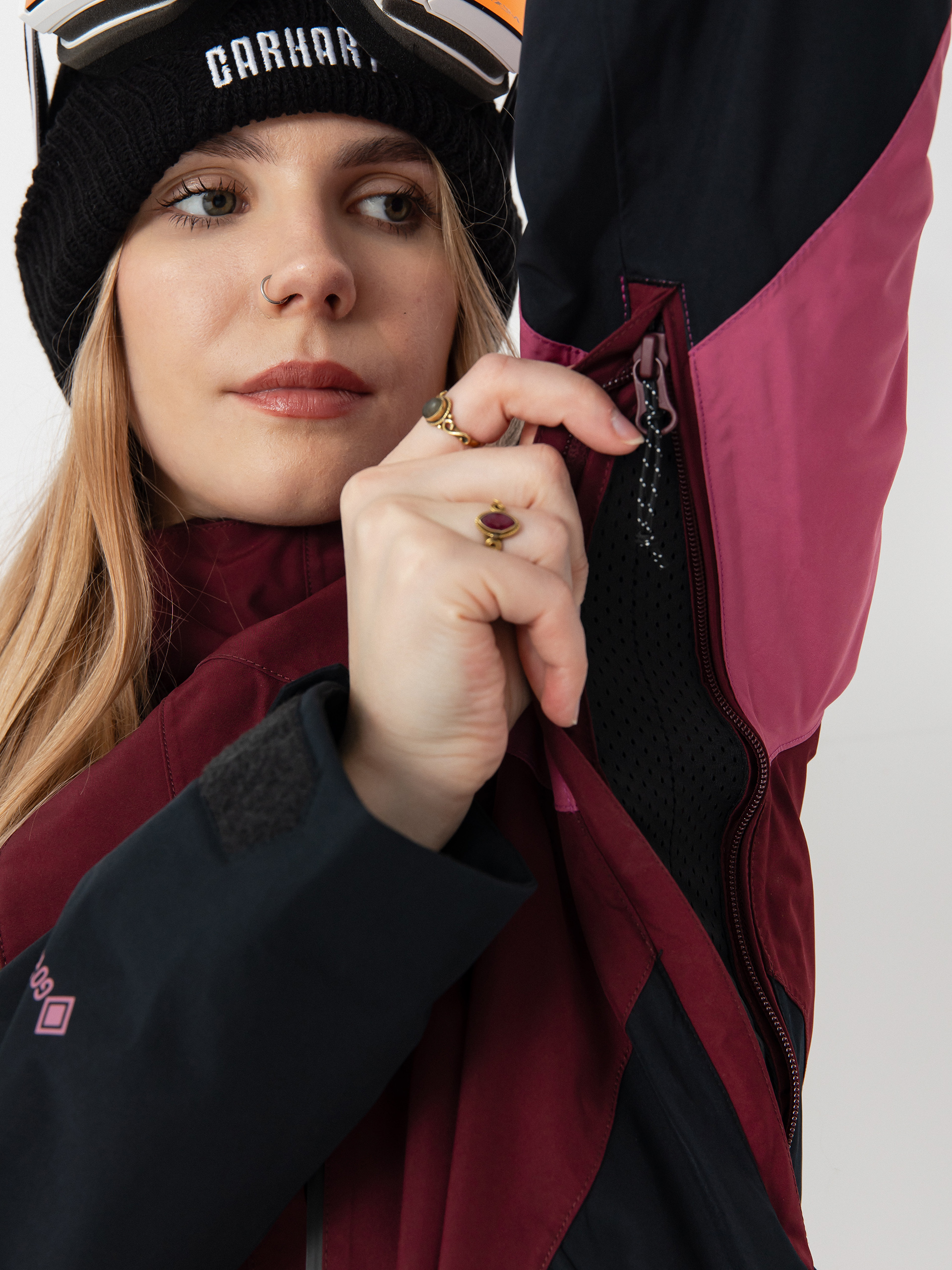 Női Volcom V.Co Aris Ins Gore Snowboard dzseki (burgundy)