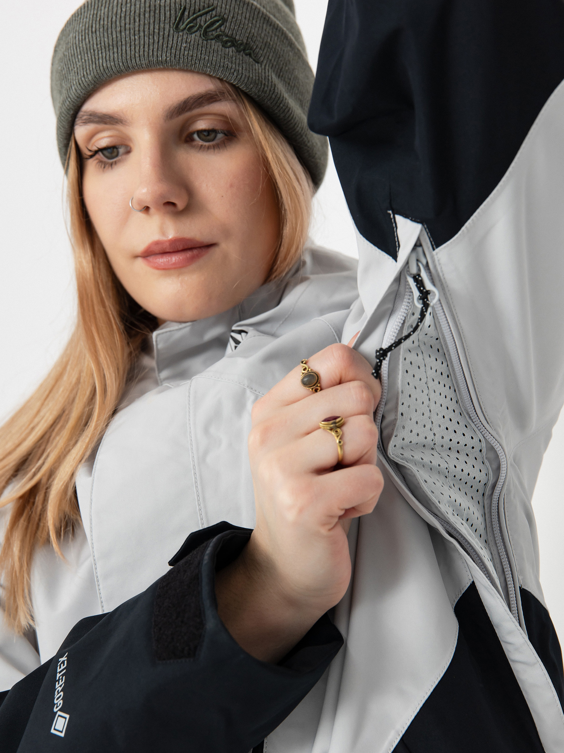 Női Volcom V.Co Aris Ins Gore Snowboard dzseki (cloud grey)