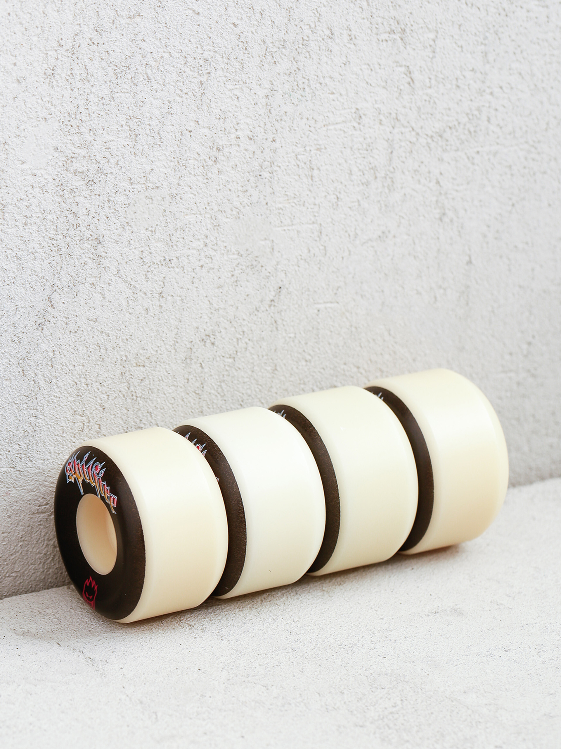 Spitfire F4 99D Venom Script Conical Full Gördeszka kerék (natural/black)