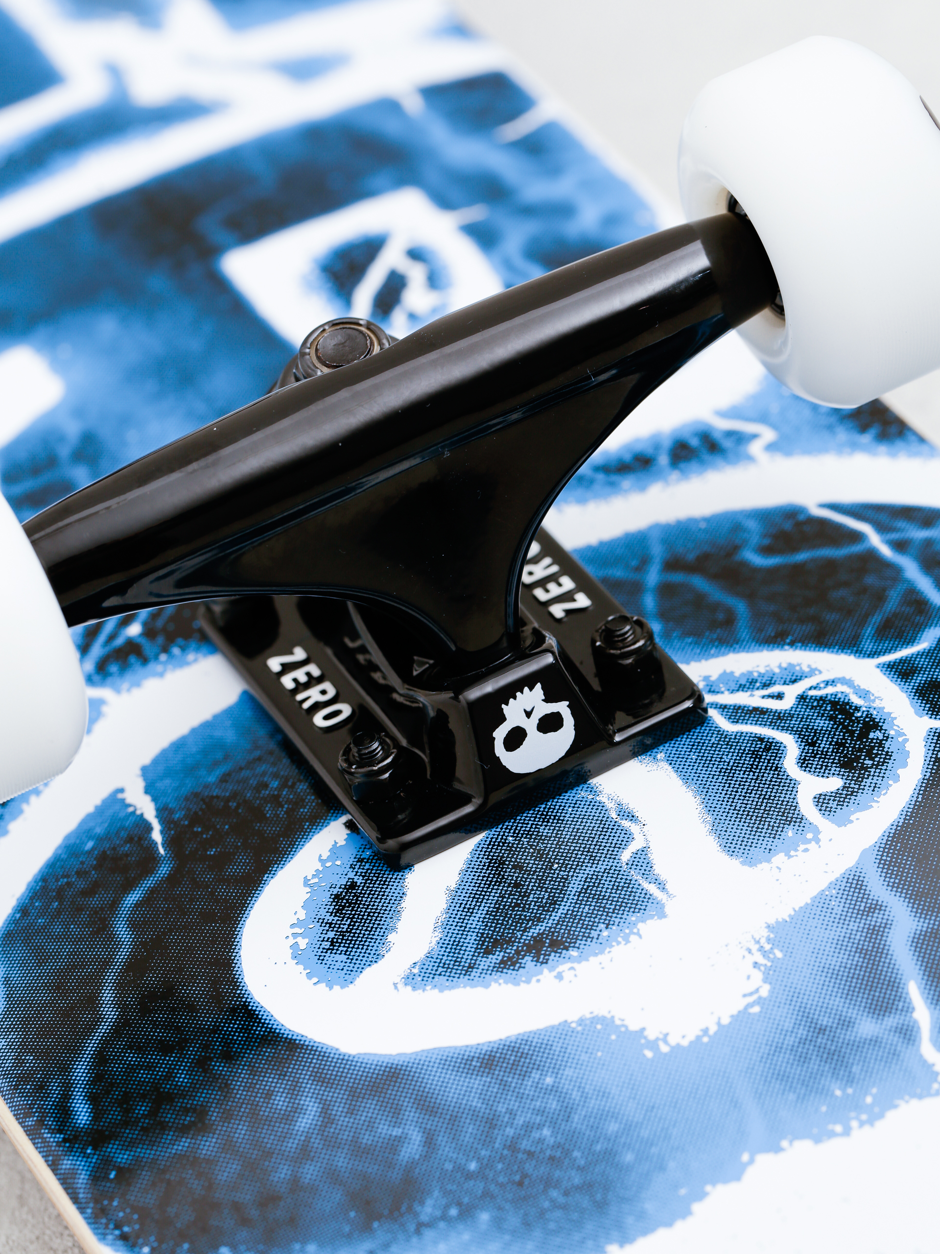 Zero Lightning Komplett gördeszka (black/blue)