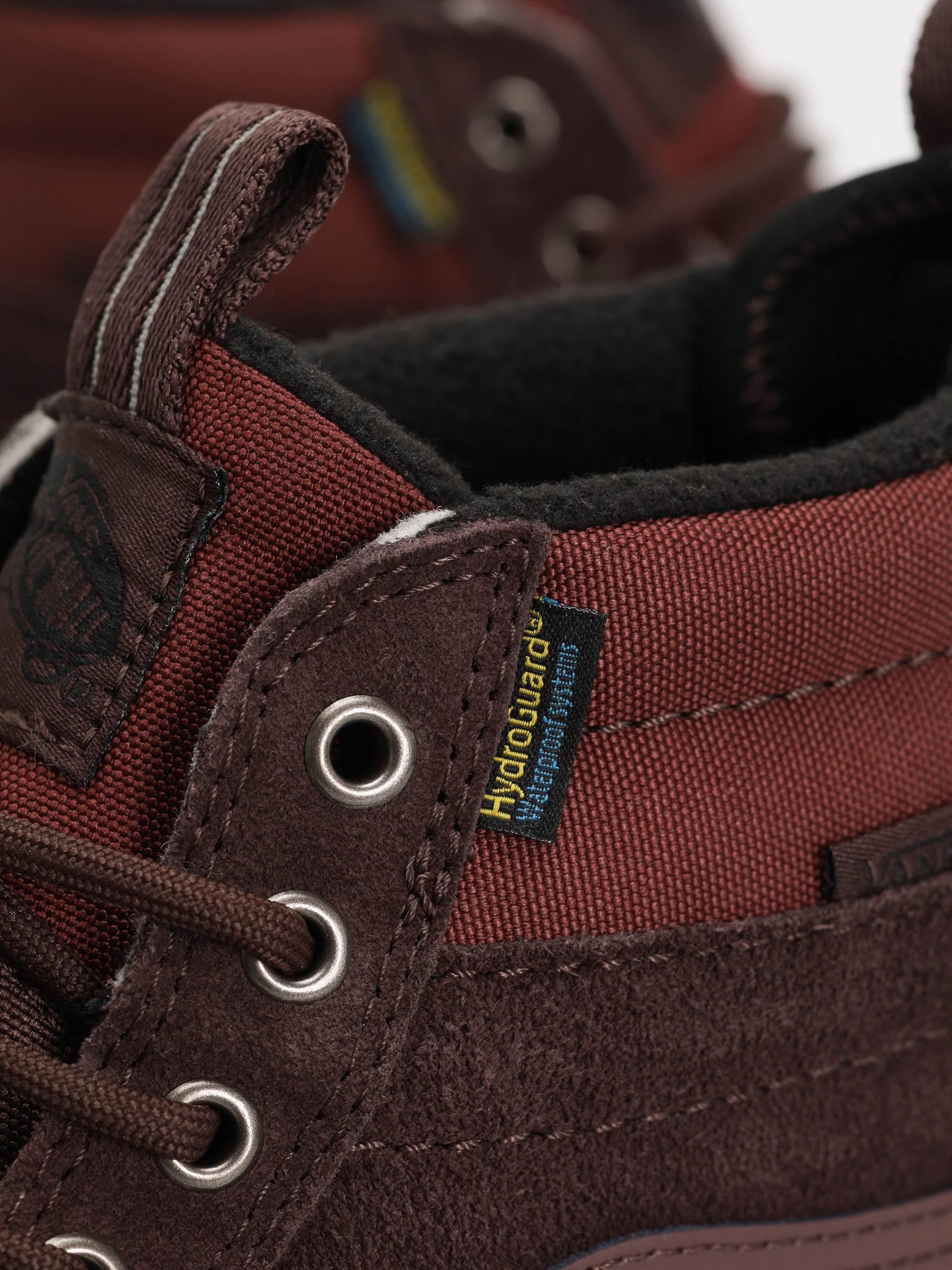 Vans Sk8 Hi Waterproof MTE Cipők (bitter chocolate)