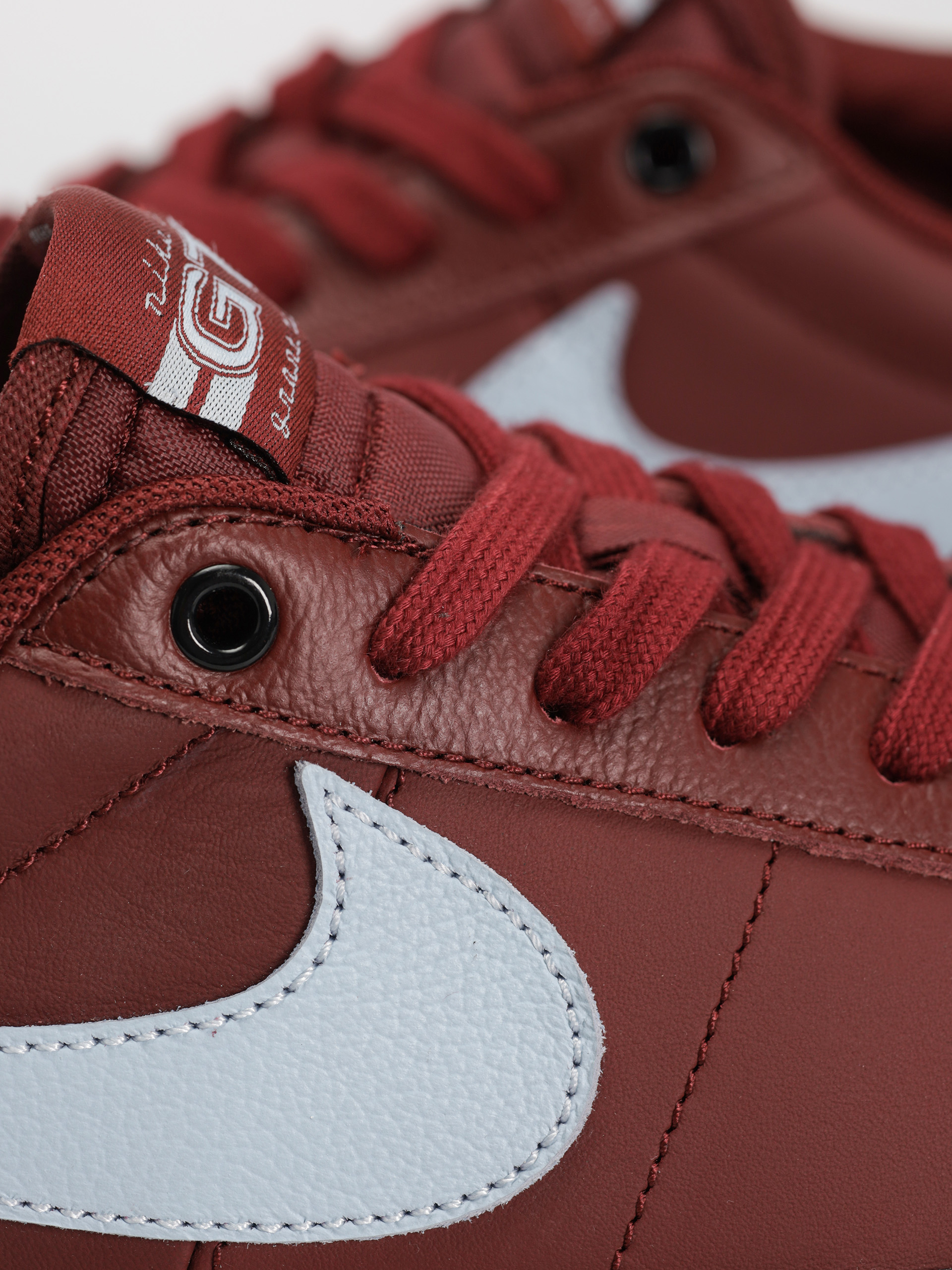 Nike SB Blazer Low Pro GT Cipők (dark team red/lt armory blue)