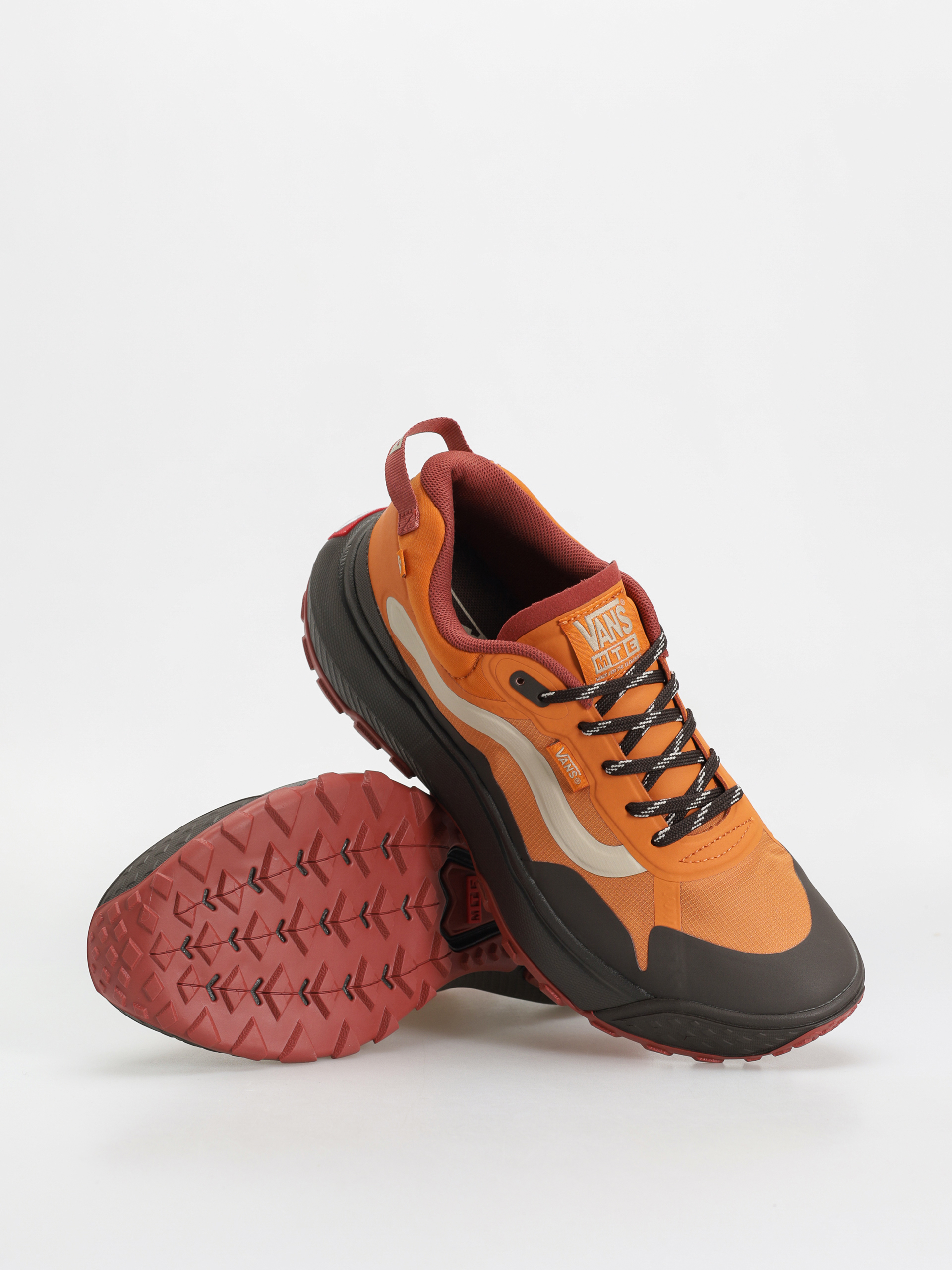 Vans Mte Crosspath Cipők (marmalade)