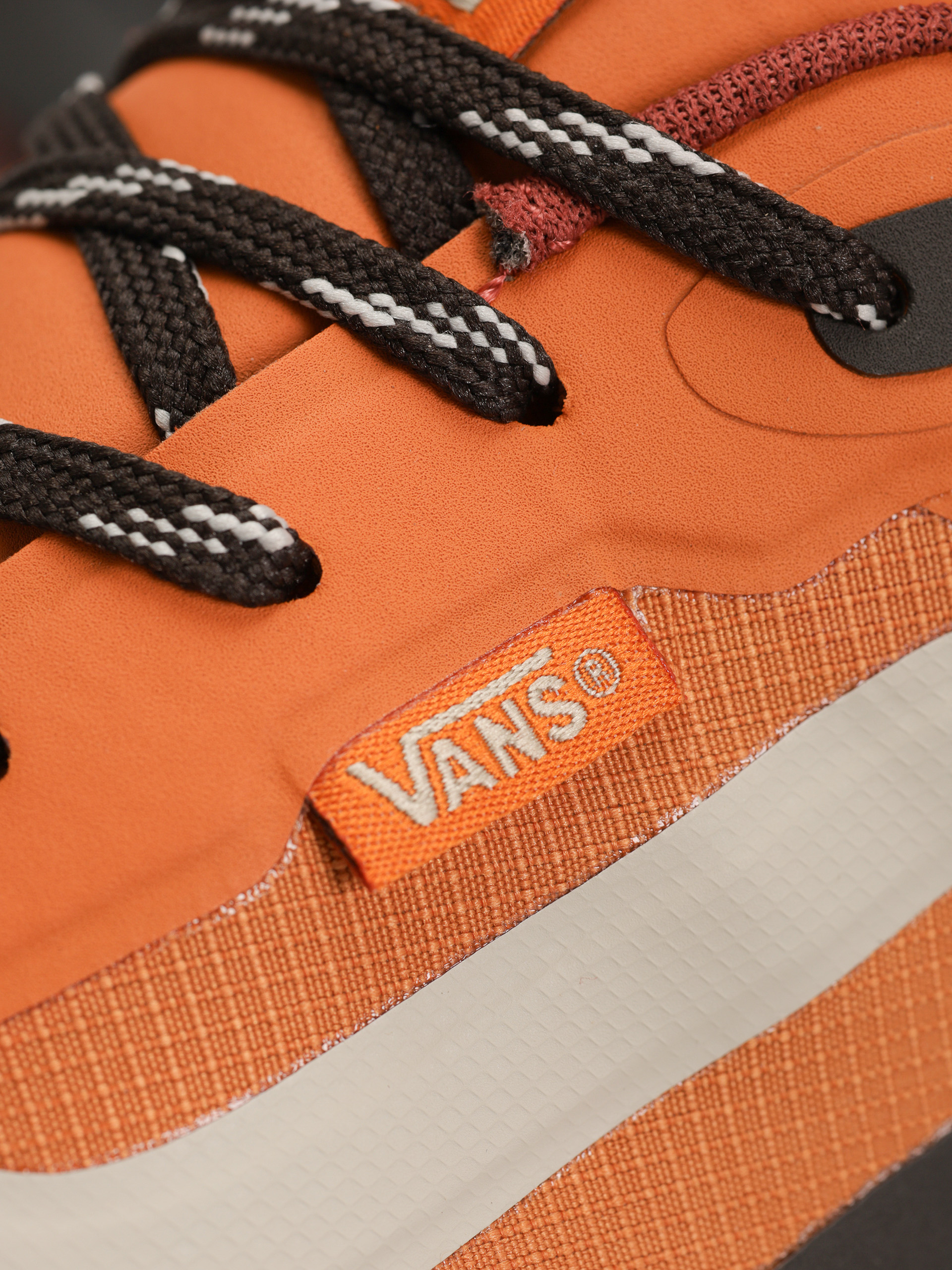 Vans Mte Crosspath Cipők (marmalade)
