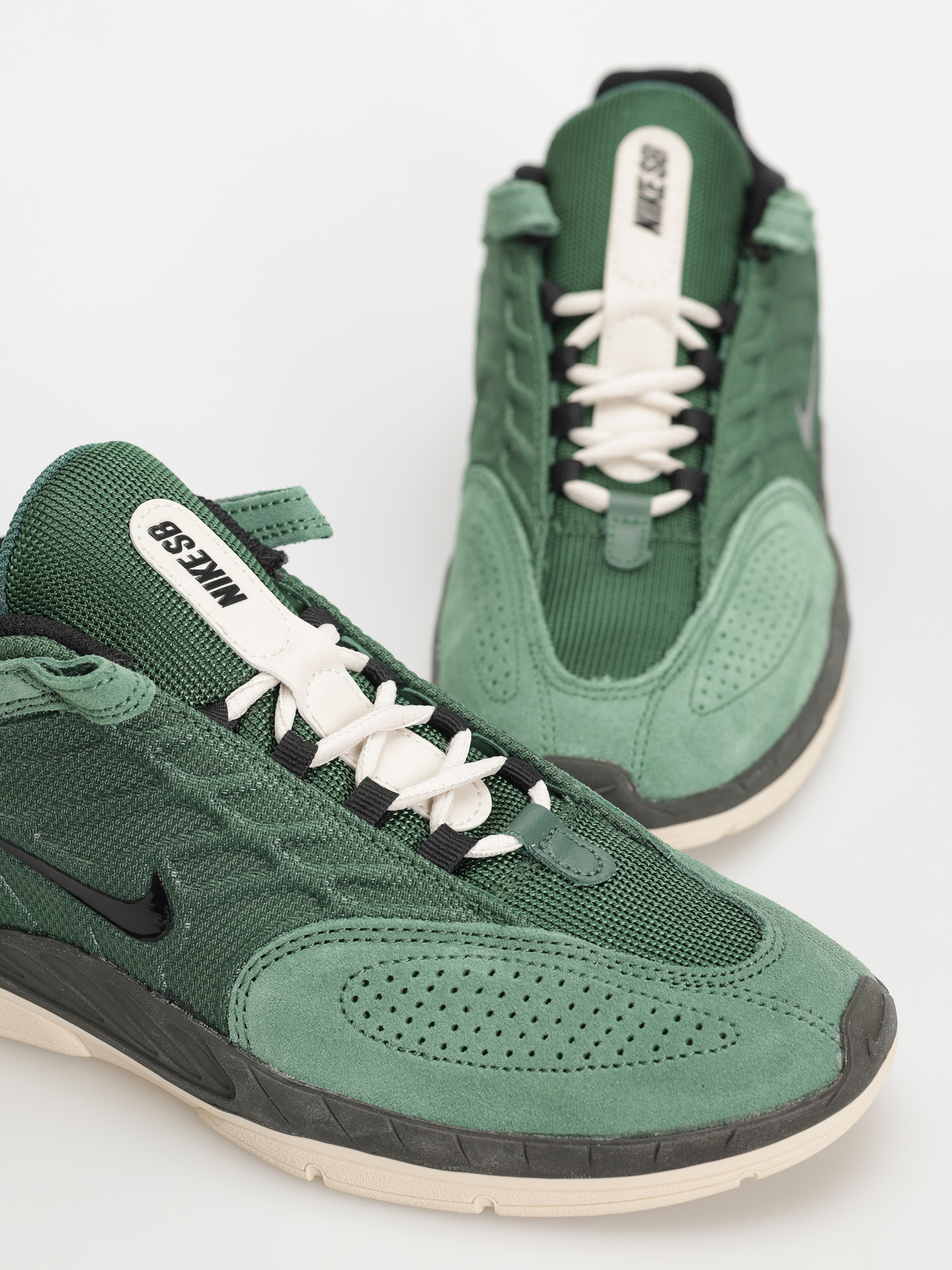 Nike SB Vertebrae Cipők (fir/black sequoia lt orewood brn)