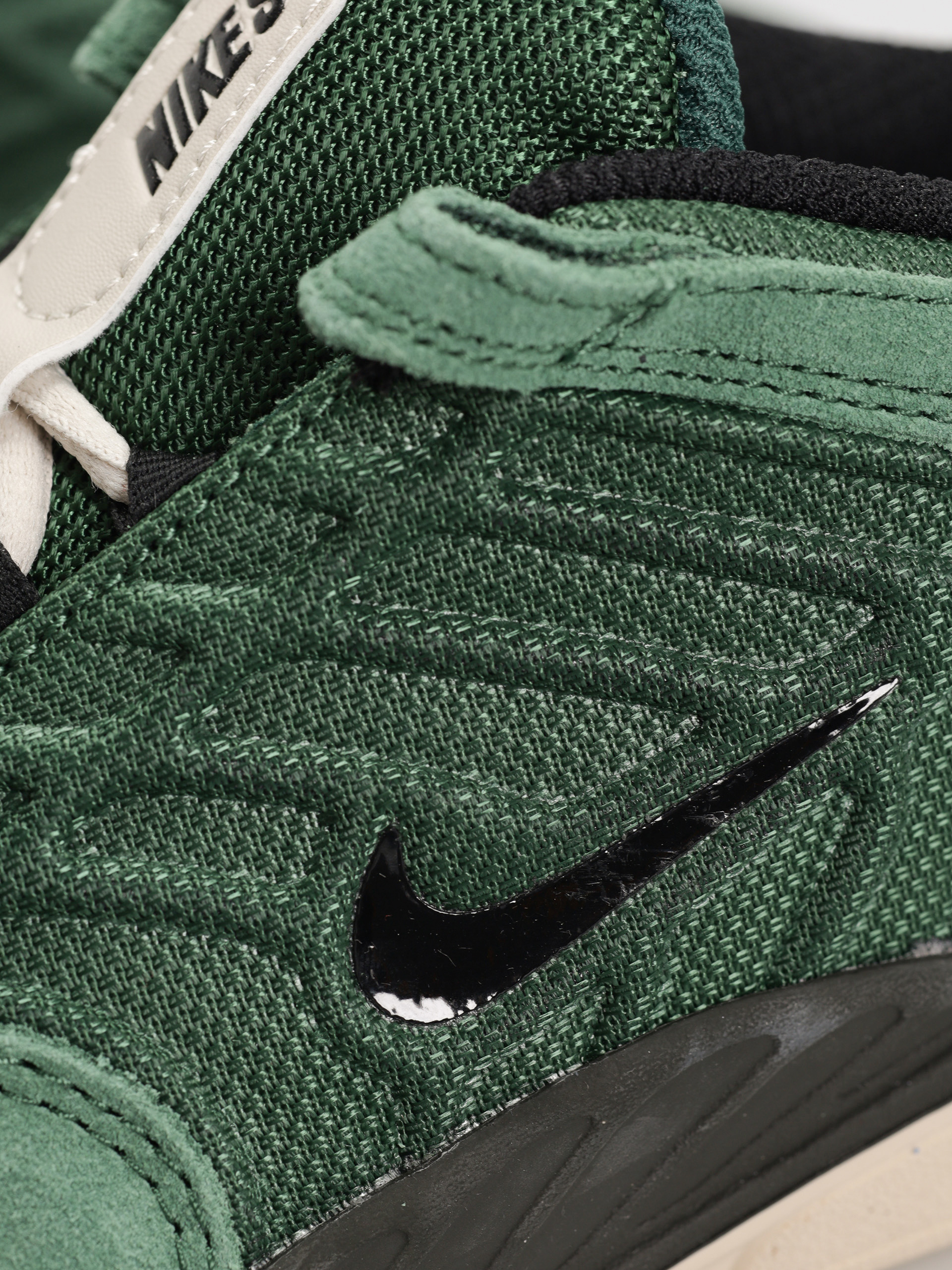 Nike SB Vertebrae Cipők (fir/black sequoia lt orewood brn)