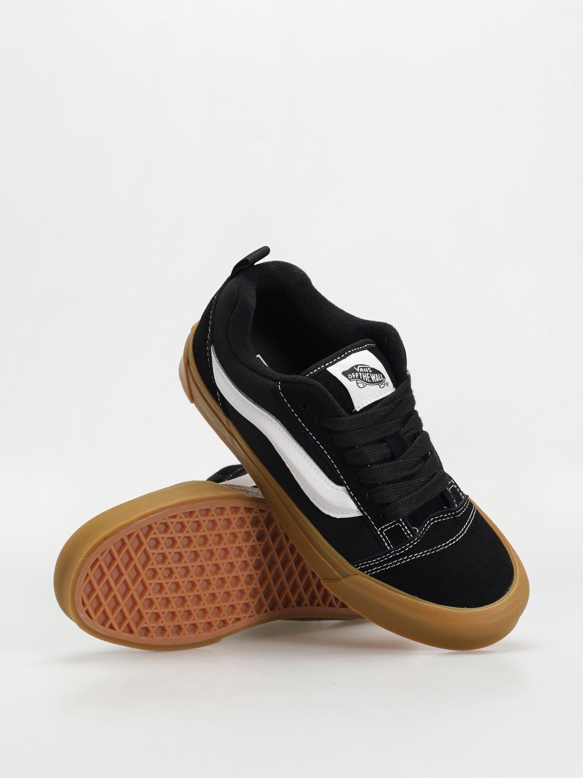Vans Knu Skool Cipők (black/gum)