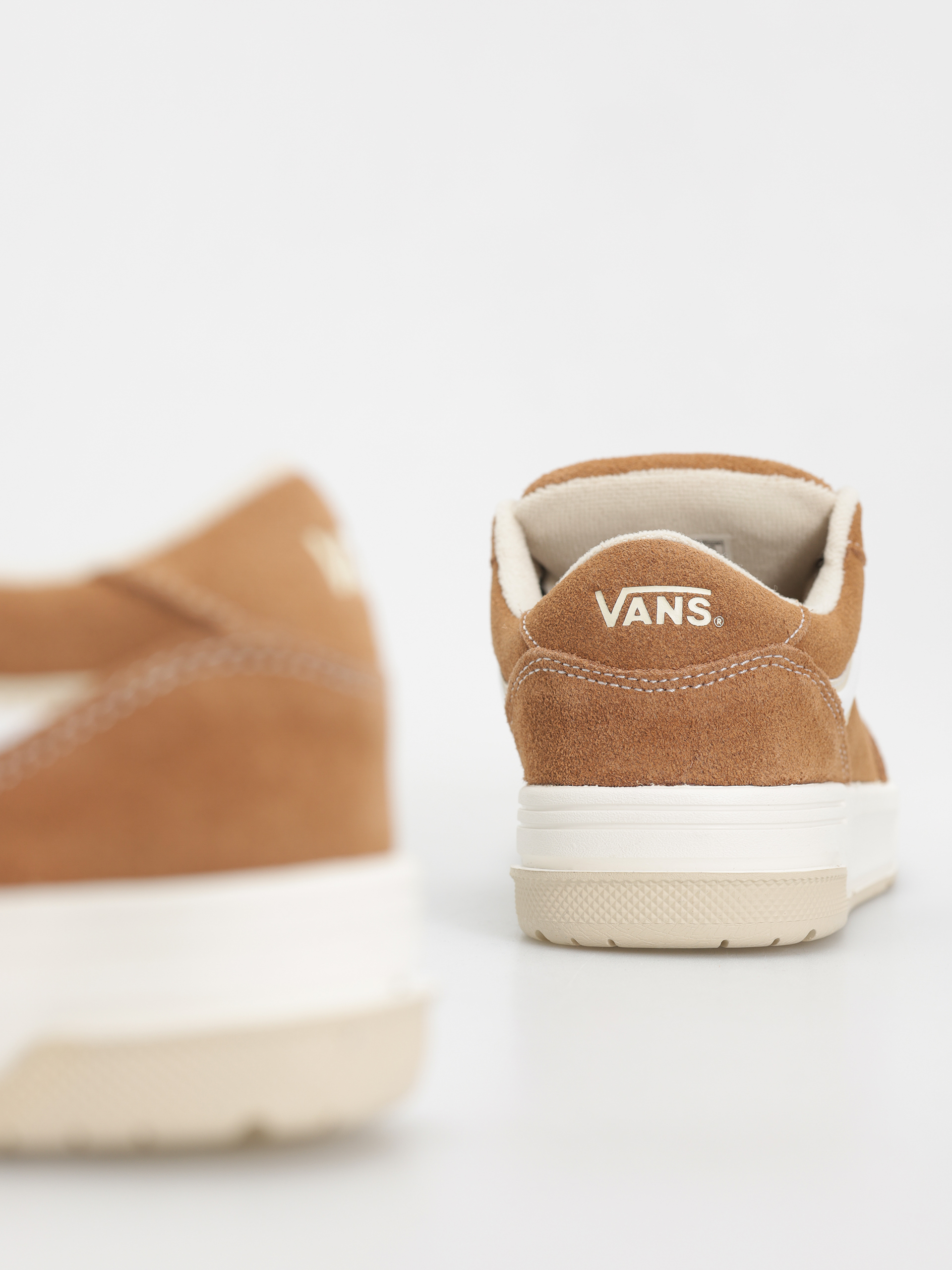 Vans Hylane Cipők (brown)