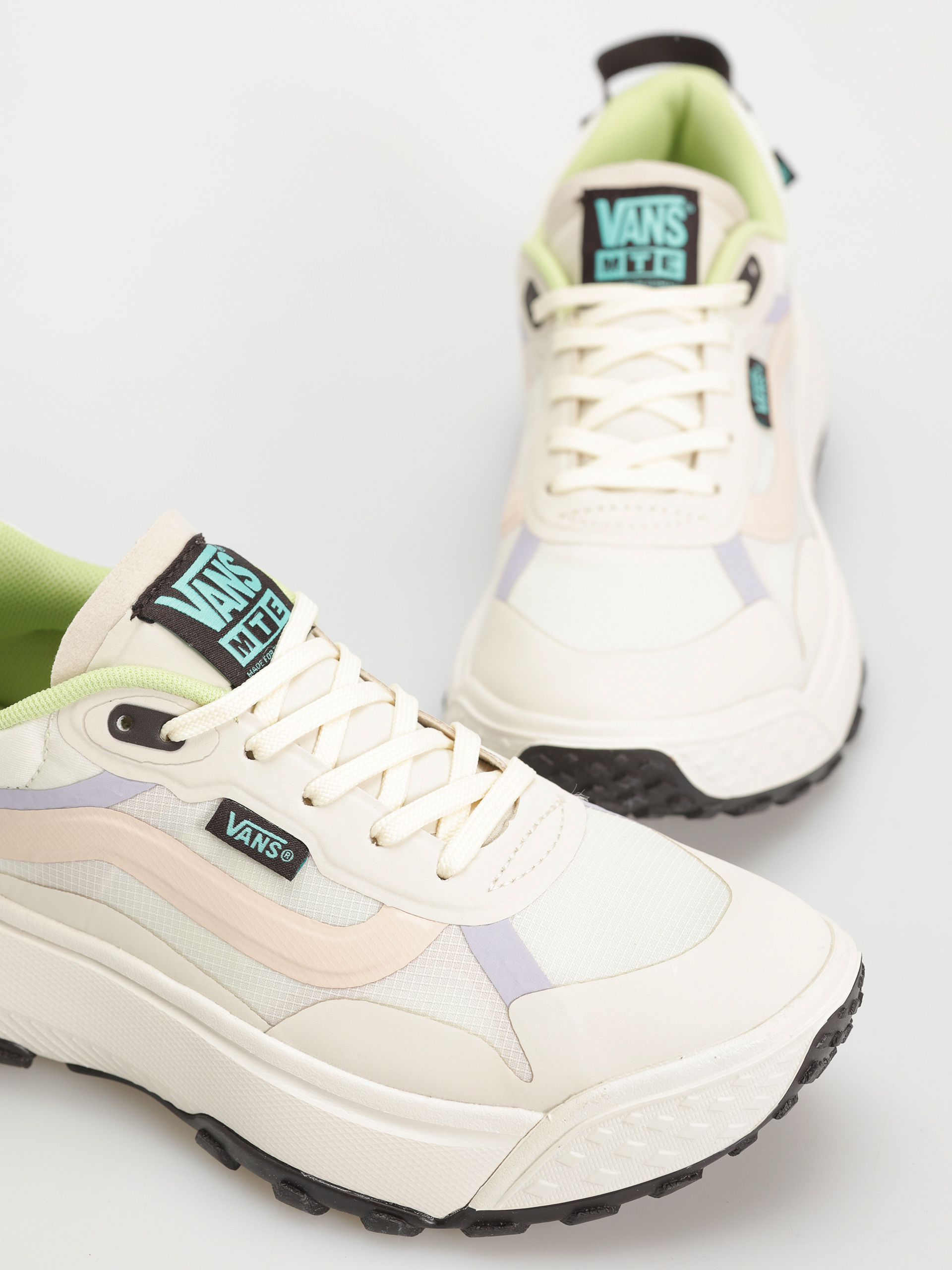 Vans Mte Crosspath Cipők (natural/multi)