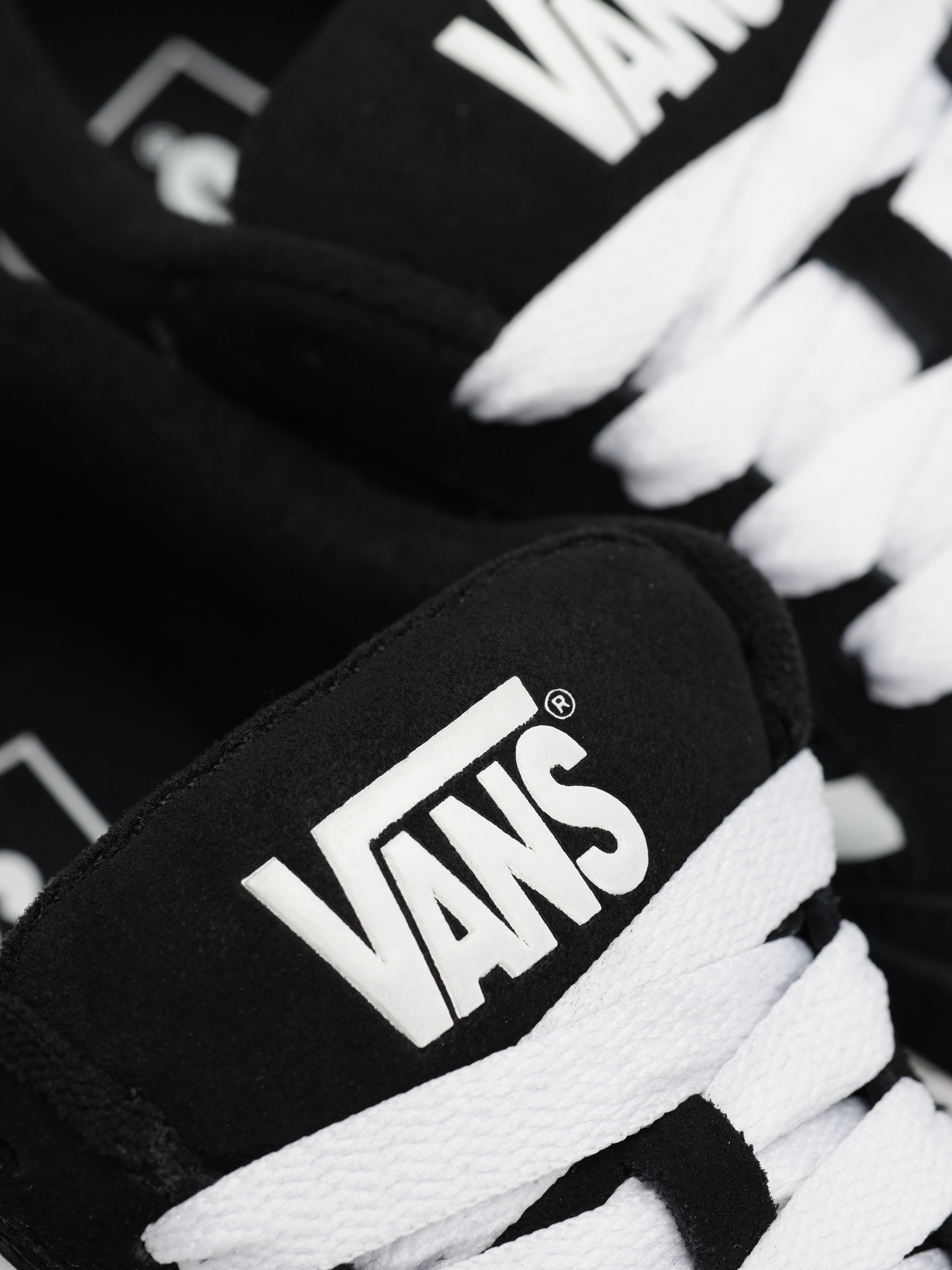 Vans Hylane Cipők (black/white/gum)