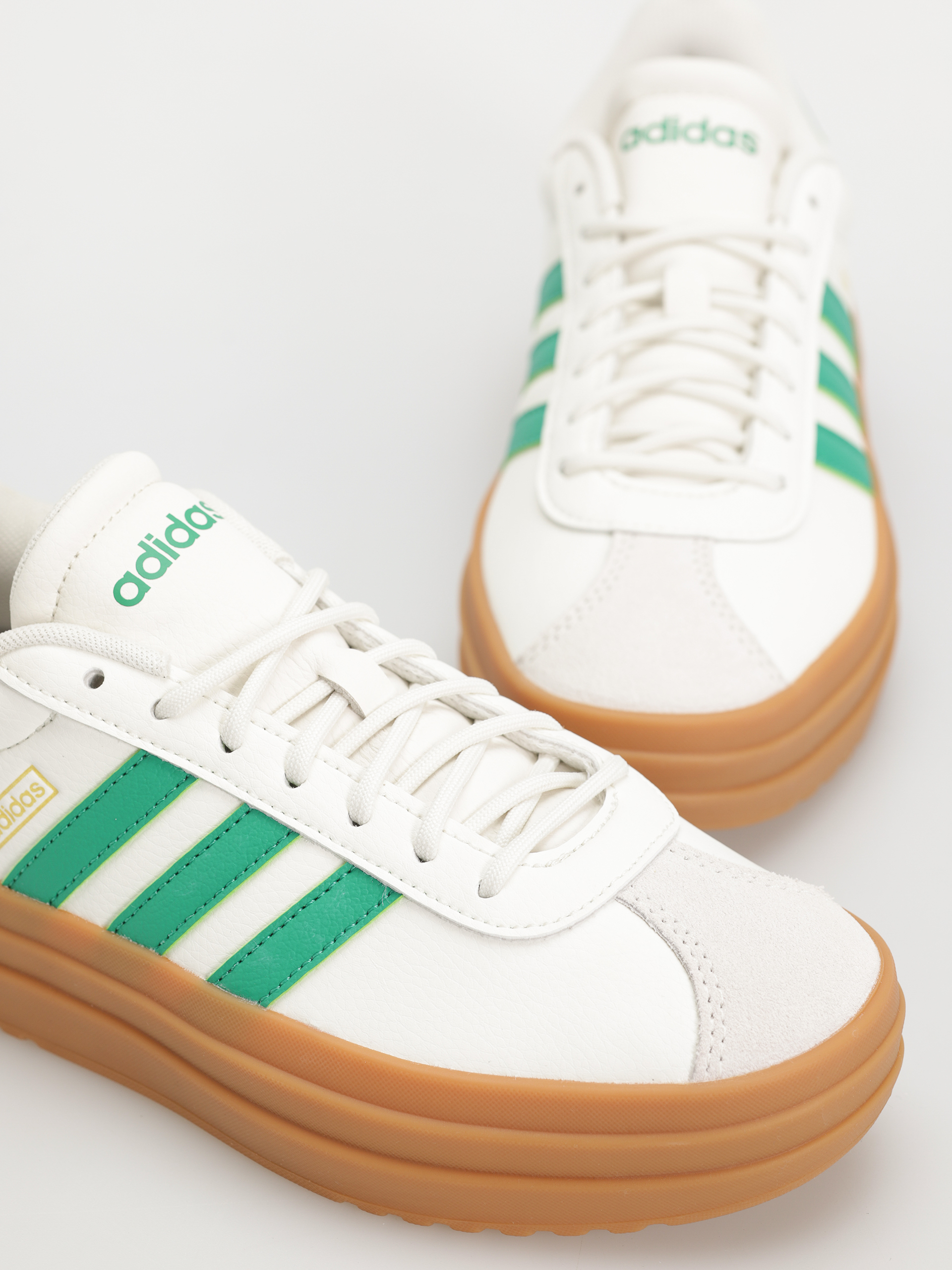 adidas Vl Court Bold Wmn Cipők (cwhite/cougrn/goldmt)