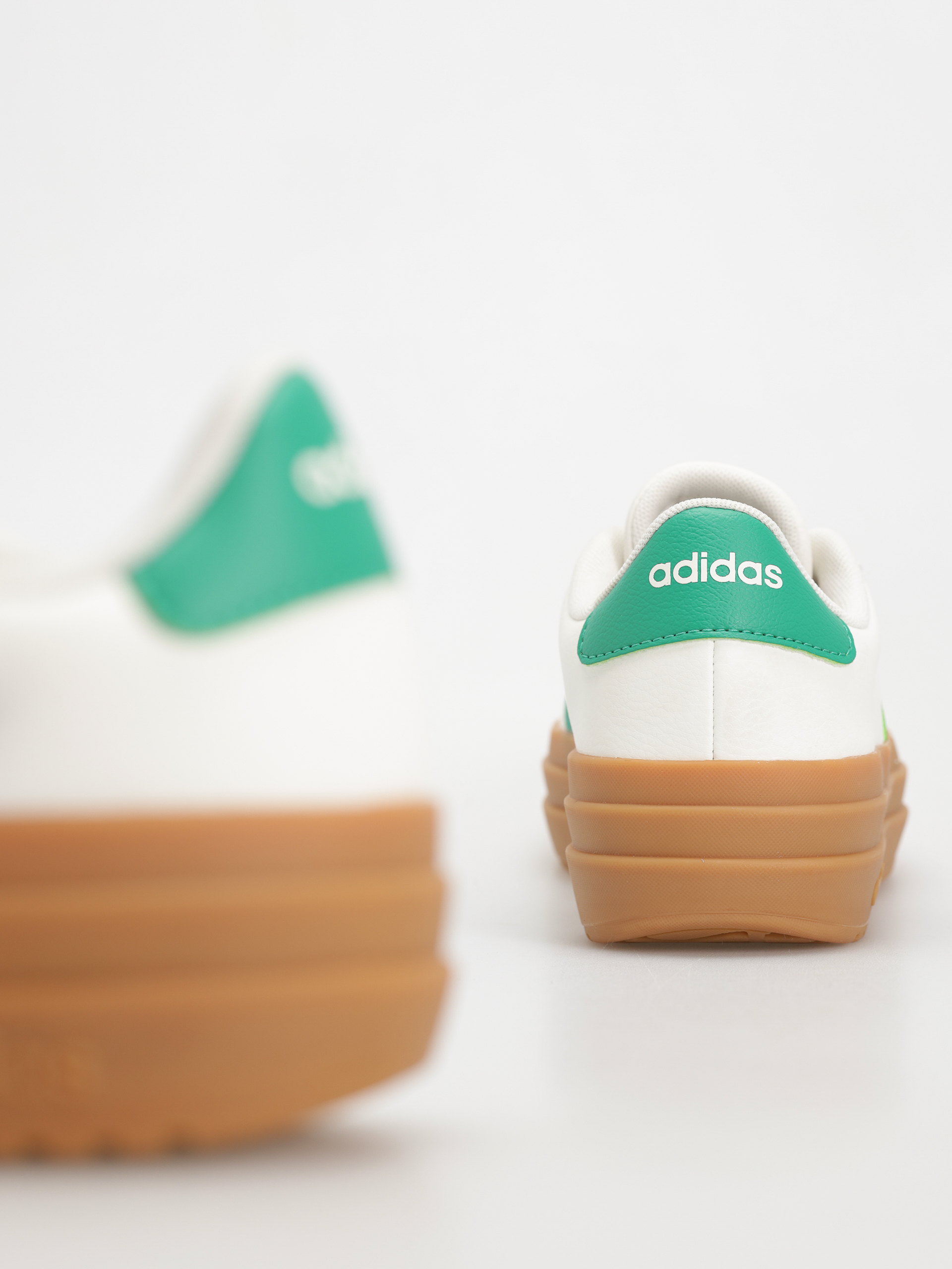 adidas Vl Court Bold Wmn Cipők (cwhite/cougrn/goldmt)