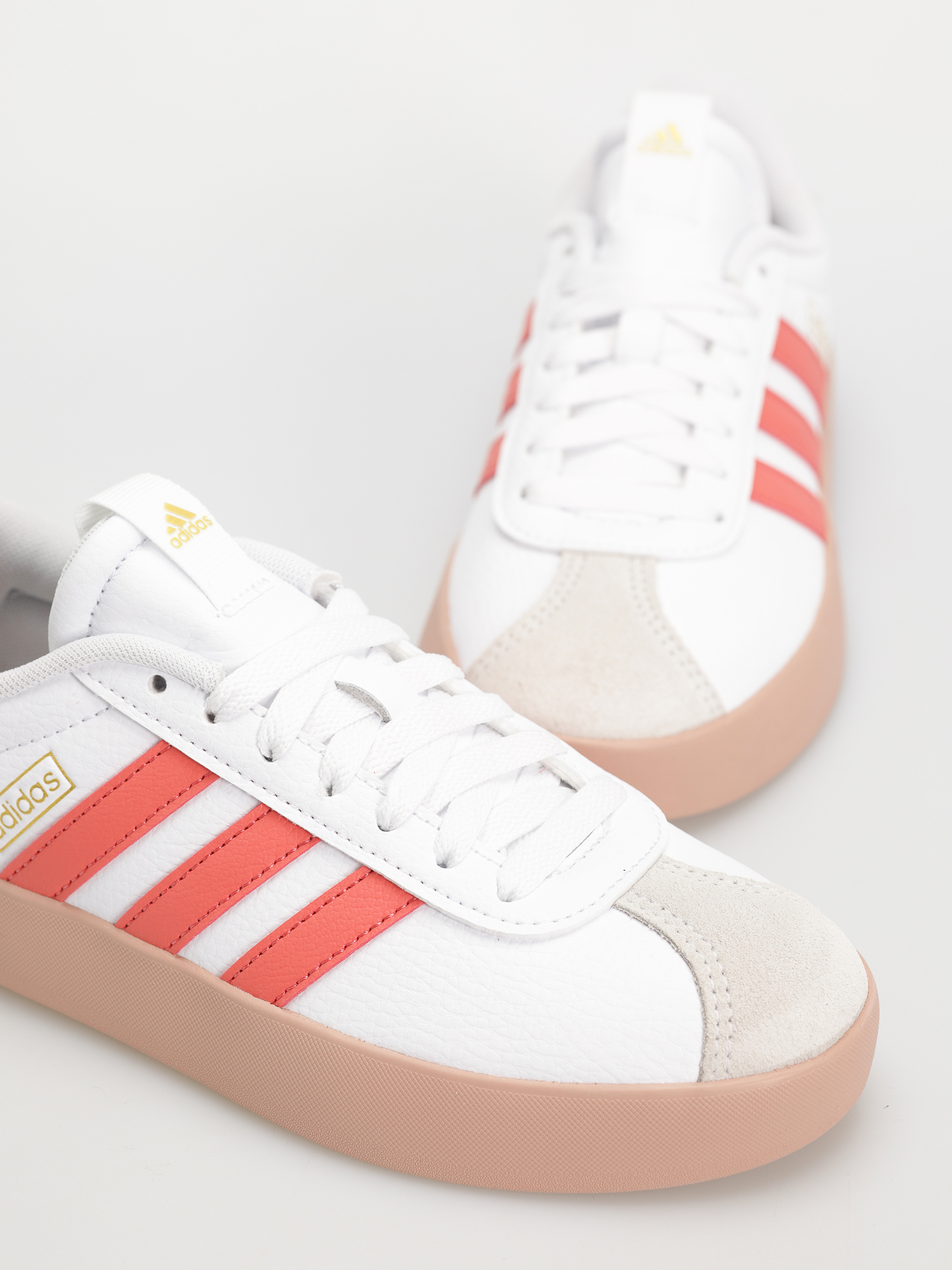 Cipők adidas Vl Court 3.0 Wmn (ftwwht/prelsc/goldmt)