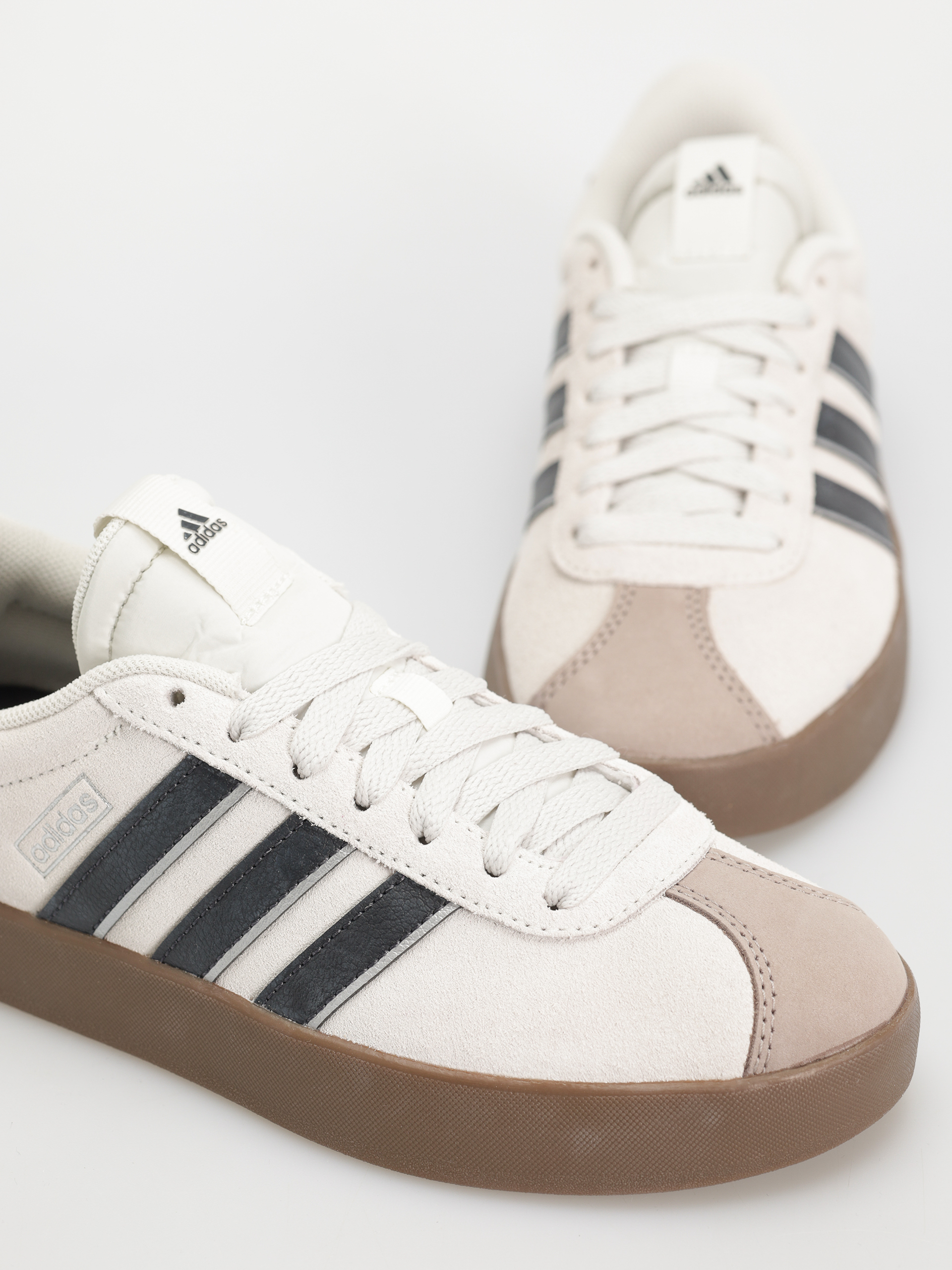 Cipők adidas Vl Court 3.0 (orbgry/carbon/silvmt)