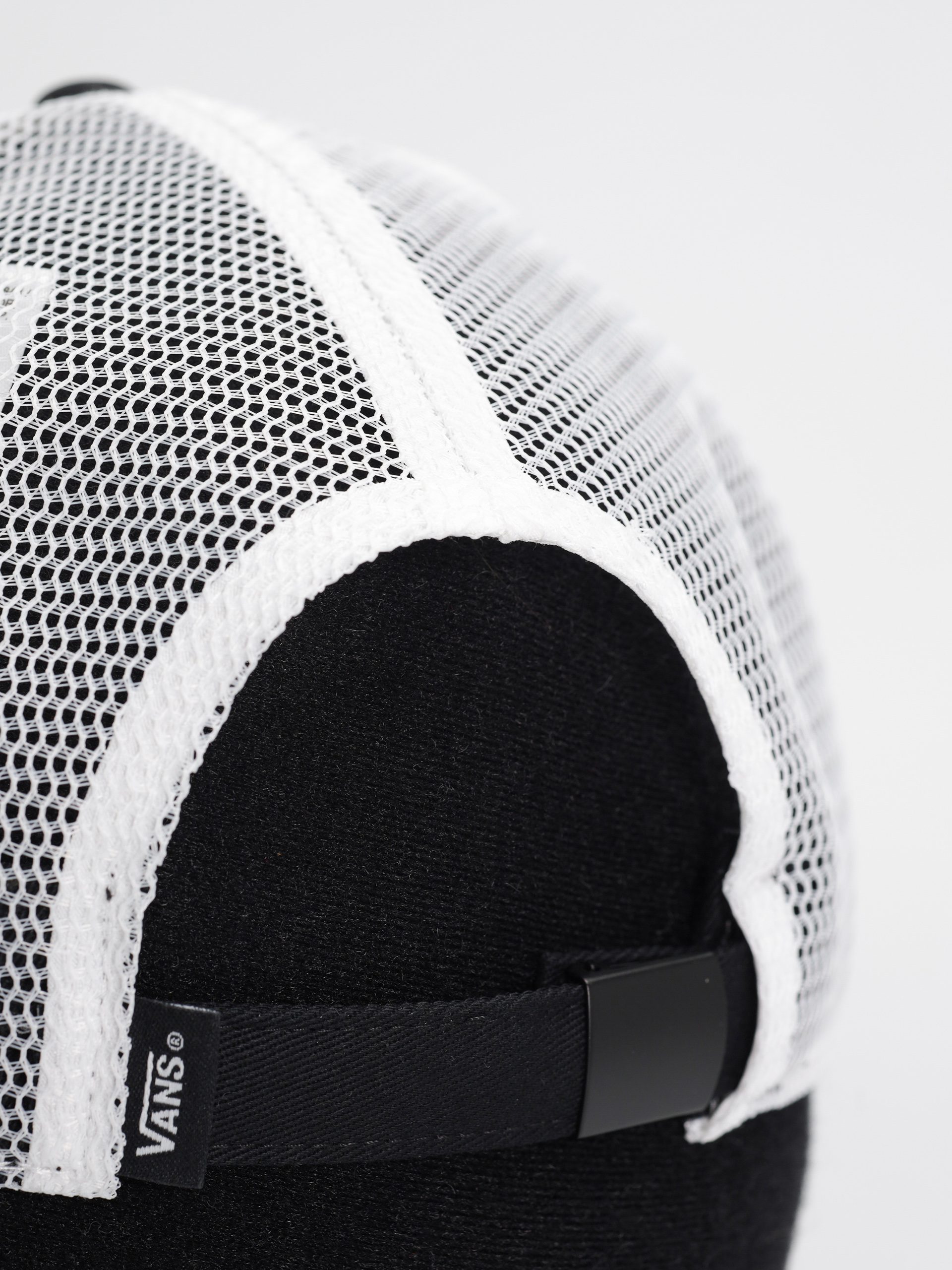 Baseball sapka Vans Sixty Sixers Unstructured Trucker (black)