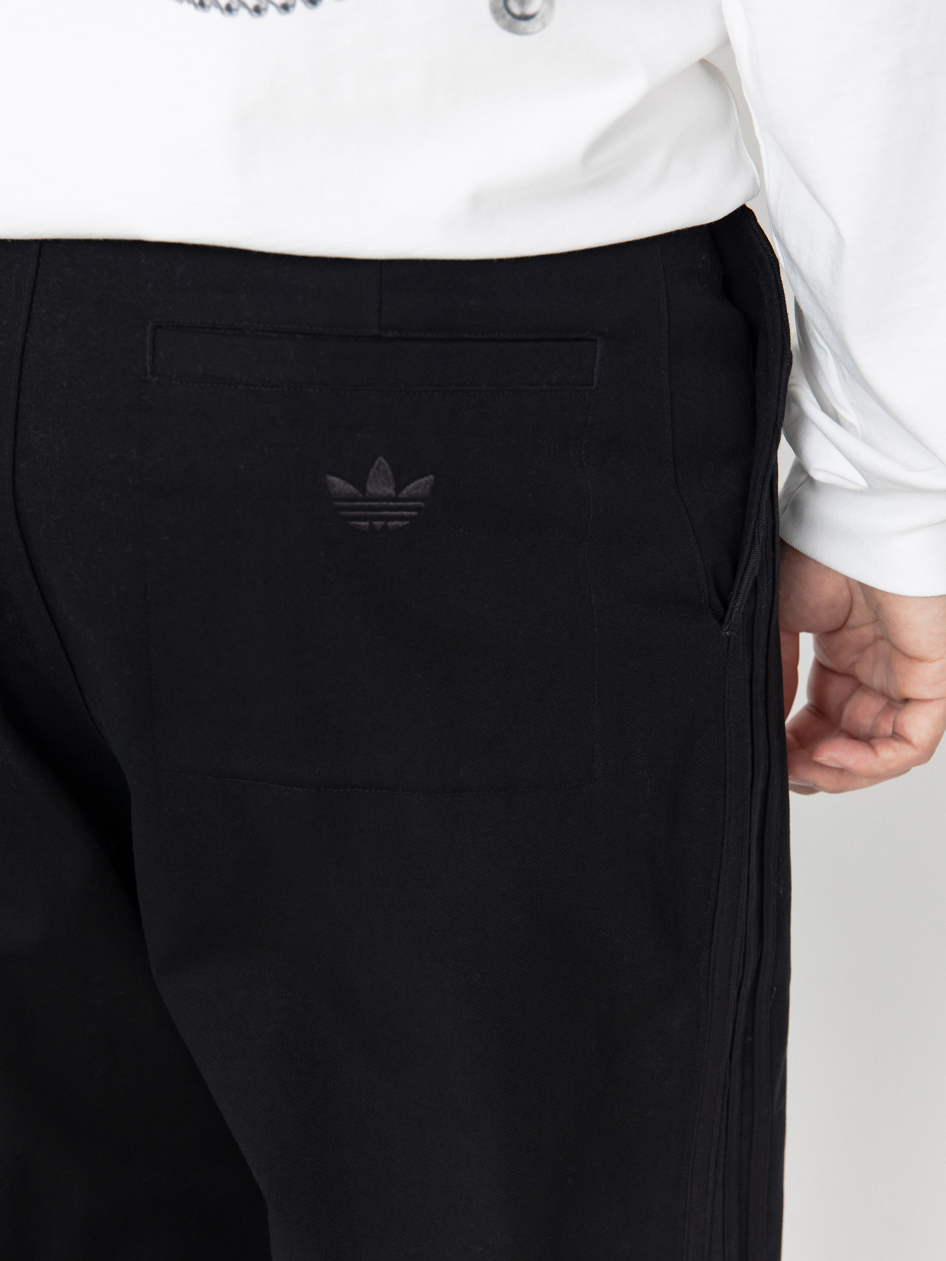 adidas Skate Chino Kisnadrág (black)