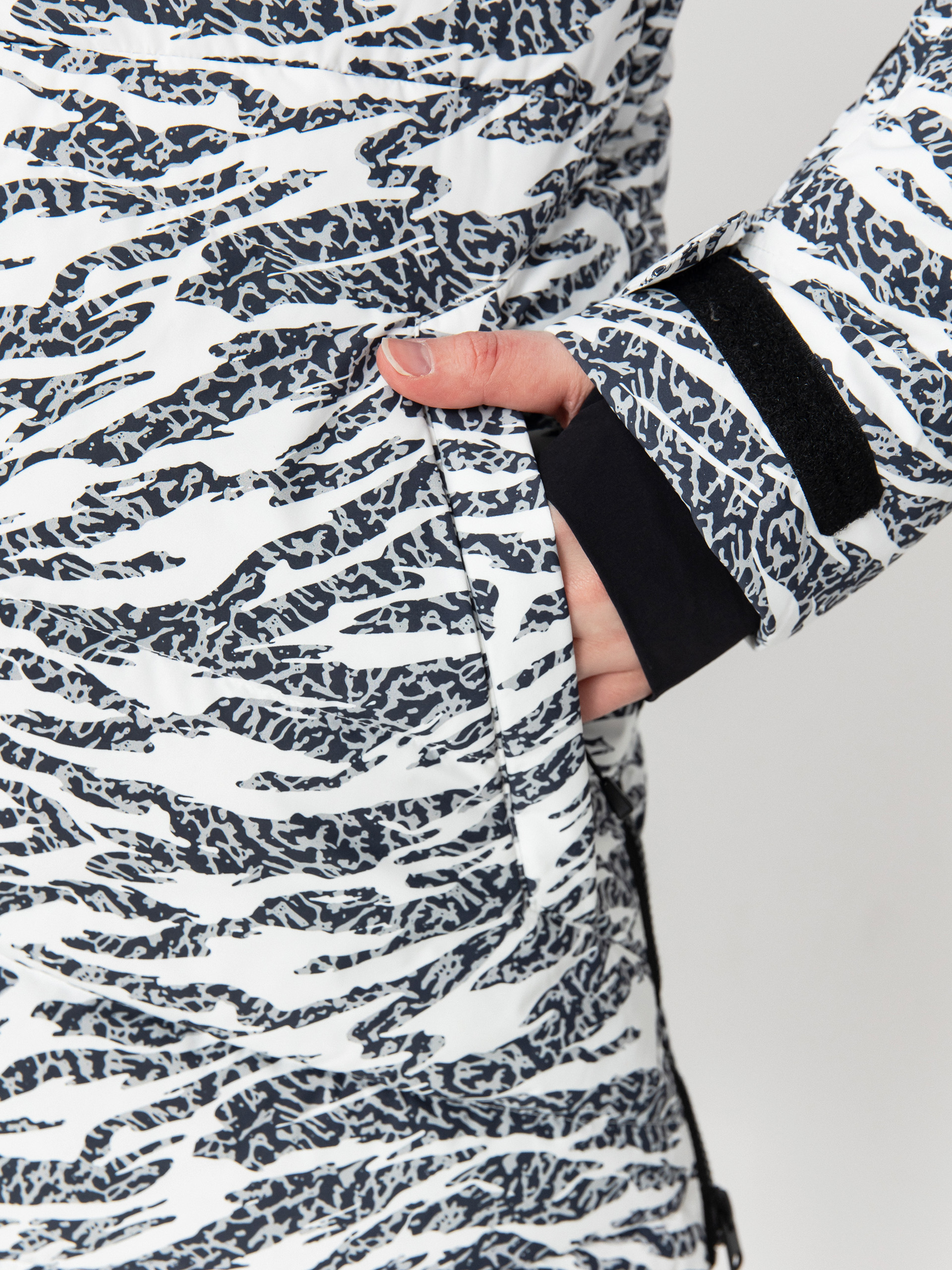 Női Snowboard dzseki Burton Loyil Down (zebra camo)