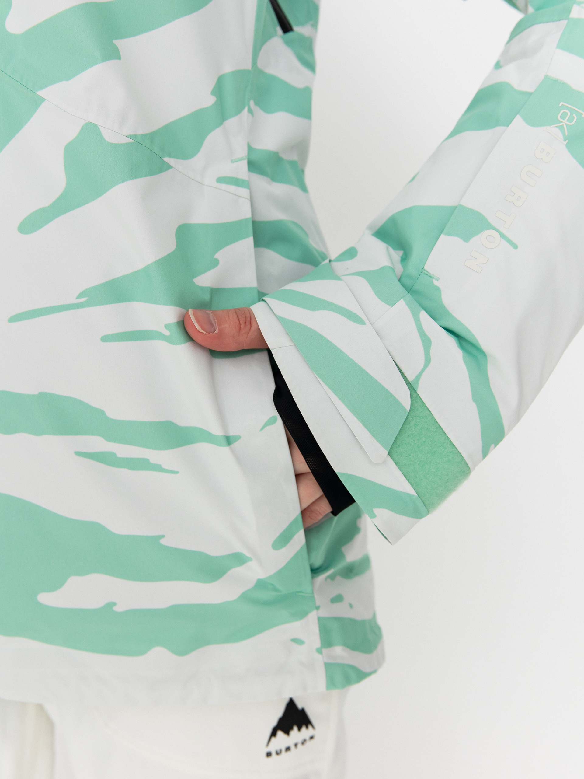 Női Snowboard dzseki Burton Ak Gore Tex Embark (oversized zebra)